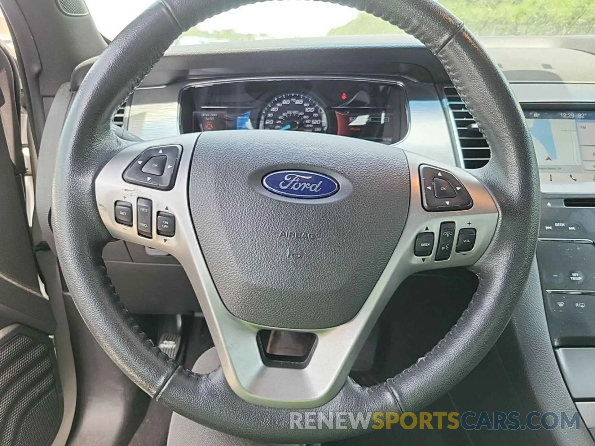 9 fotografías del automóvil dañado 1FAHP2E82KG100559 FORD TAURUS 2019
