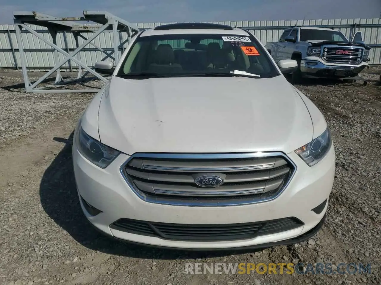 5 fotografías del automóvil dañado 1FAHP2E87KG119611 FORD TAURUS 2019