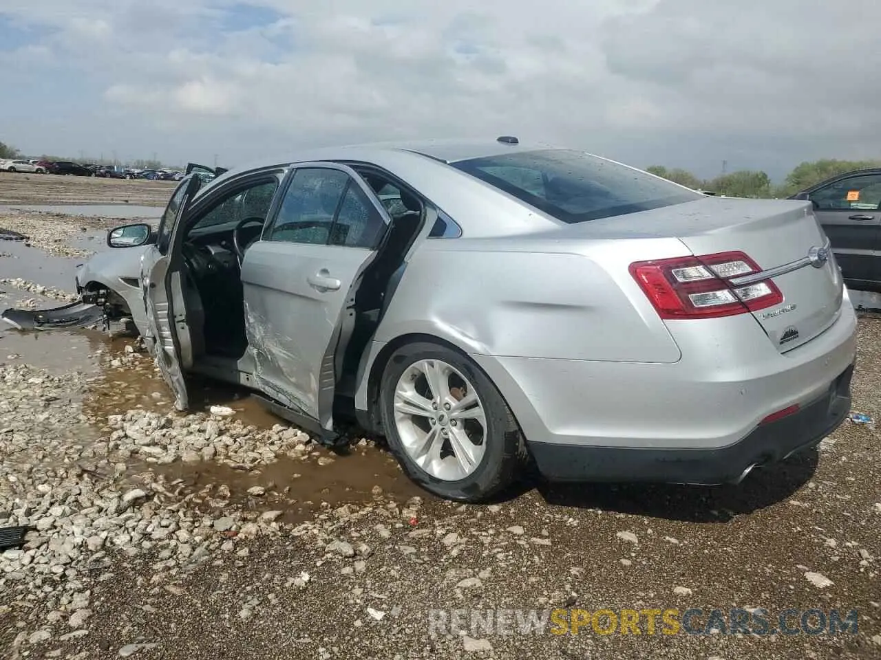 2 fotografías del automóvil dañado 1FAHP2E89KG112921 FORD TAURUS 2019