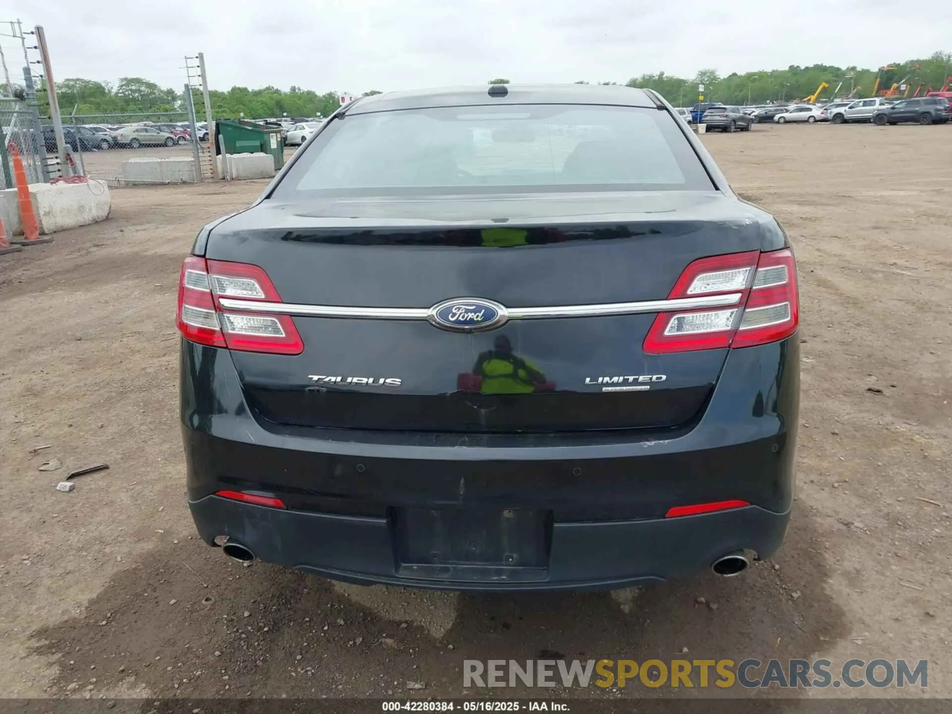 17 fotografías del automóvil dañado 1FAHP2F82KG111088 FORD TAURUS 2019