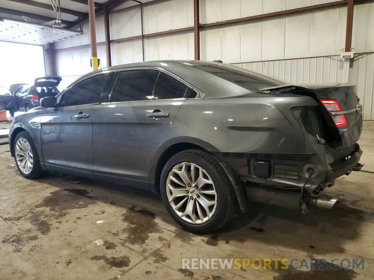 2 fotografías del automóvil dañado 1FAHP2F82KG115447 FORD TAURUS 2019