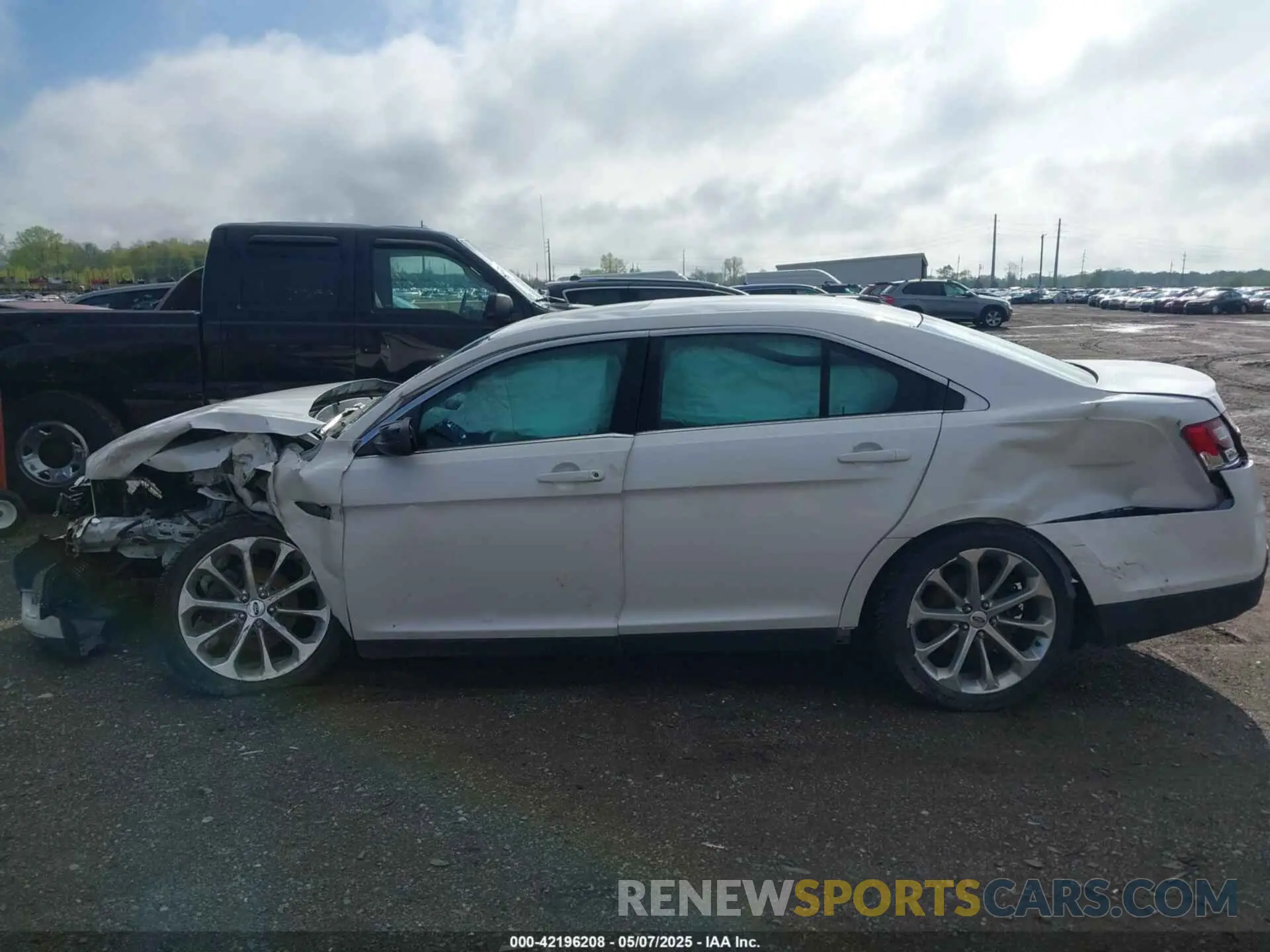 13 fotografías del automóvil dañado 1FAHP2J86KG100800 FORD TAURUS 2019