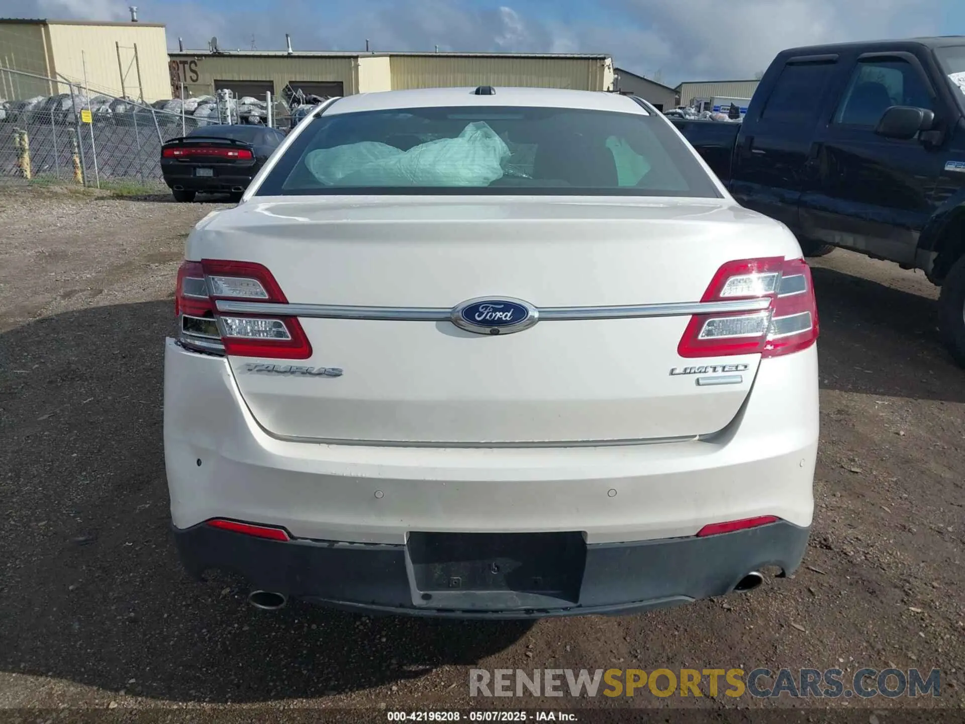 15 fotografías del automóvil dañado 1FAHP2J86KG100800 FORD TAURUS 2019