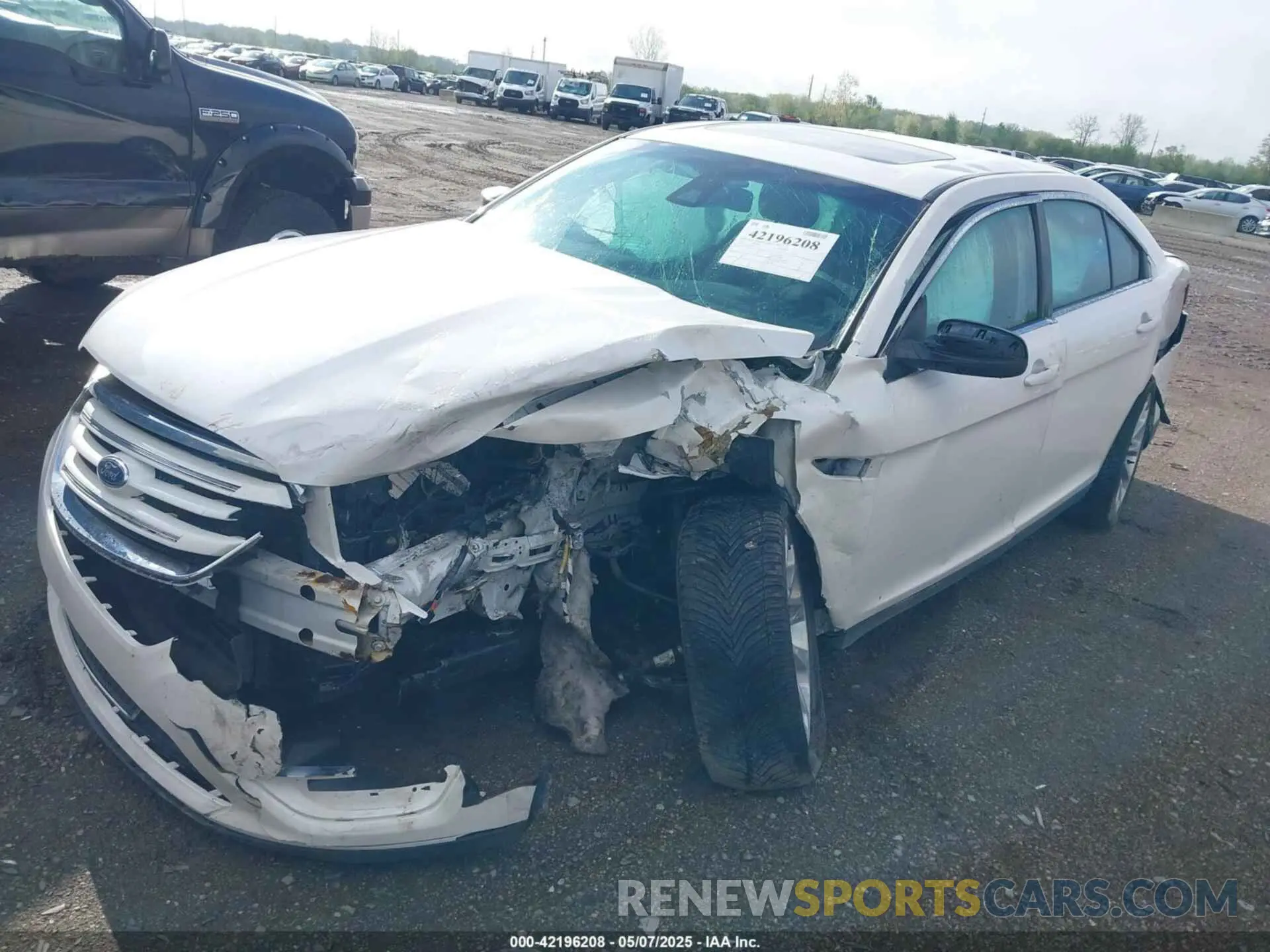 2 fotografías del automóvil dañado 1FAHP2J86KG100800 FORD TAURUS 2019