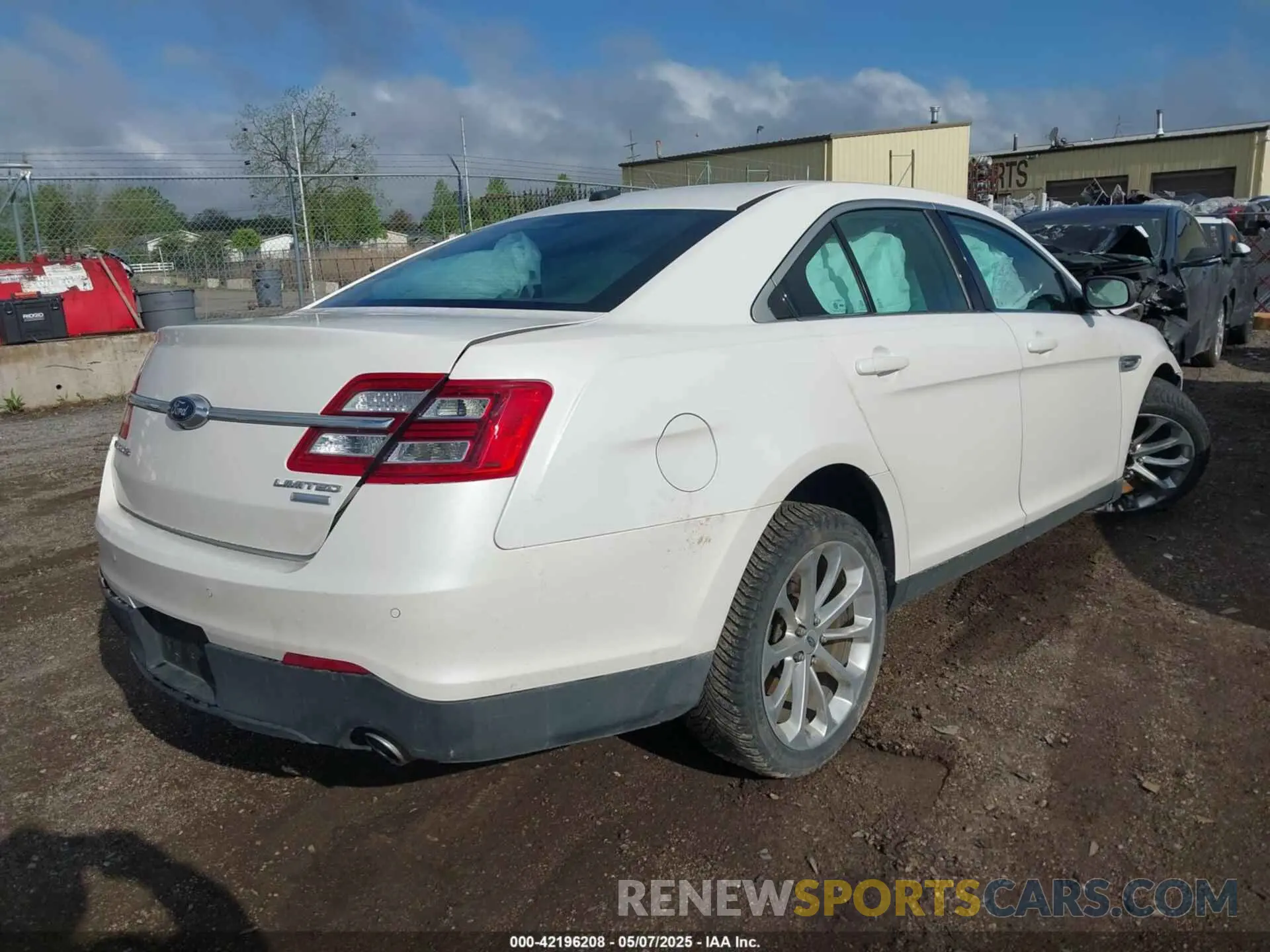 4 fotografías del automóvil dañado 1FAHP2J86KG100800 FORD TAURUS 2019