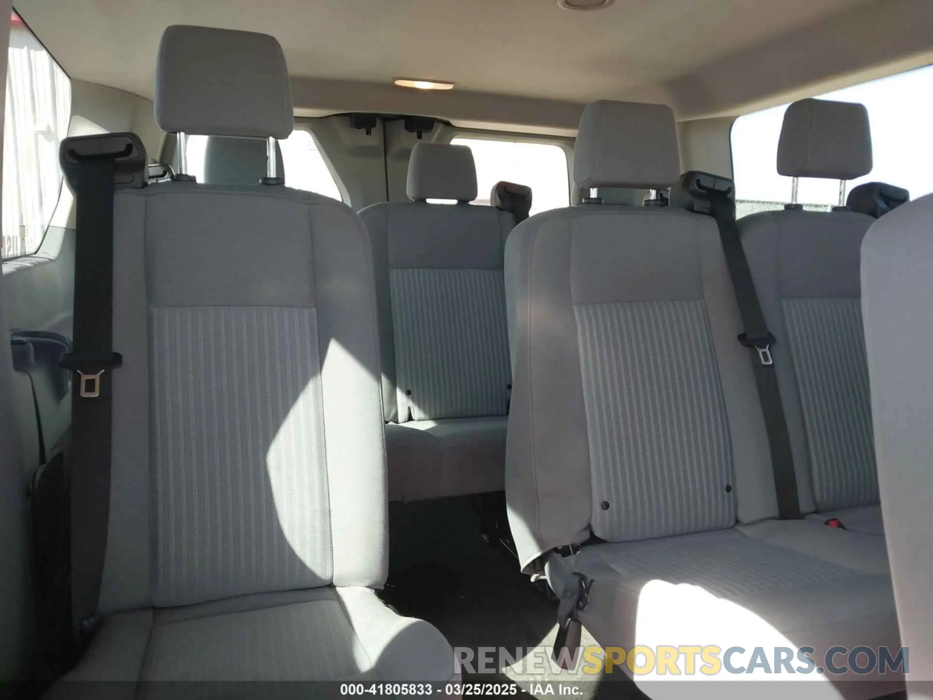 18 fotografías del automóvil dañado 1FMZK1ZM8KKA06967 FORD TRANSIT-150 2019