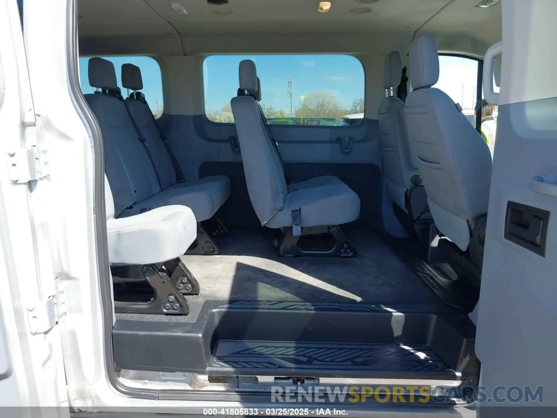 8 fotografías del automóvil dañado 1FMZK1ZM8KKA06967 FORD TRANSIT-150 2019