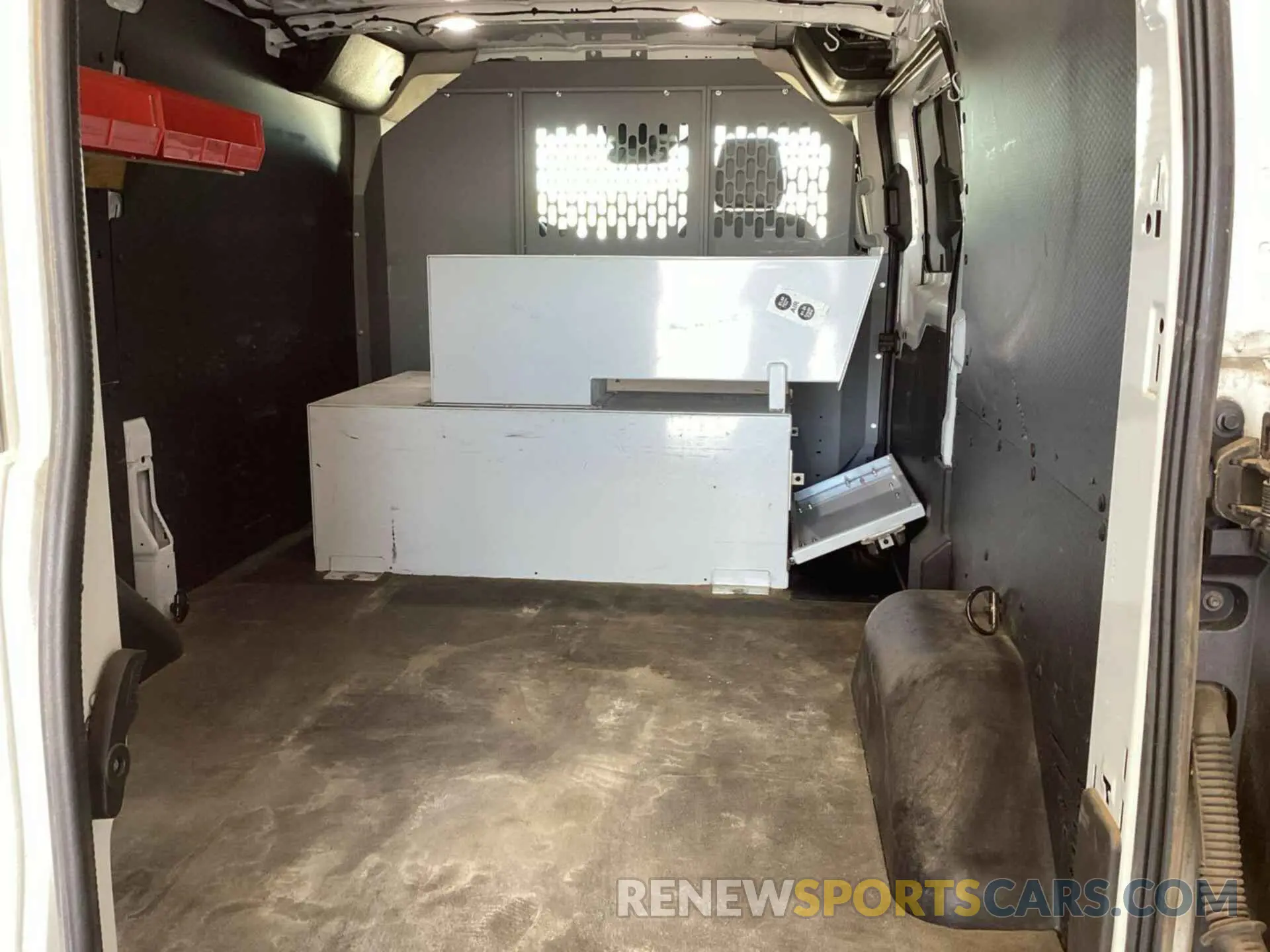 13 fotografías del automóvil dañado 1FTYE1YM0KKB28327 FORD TRANSIT-150 2019