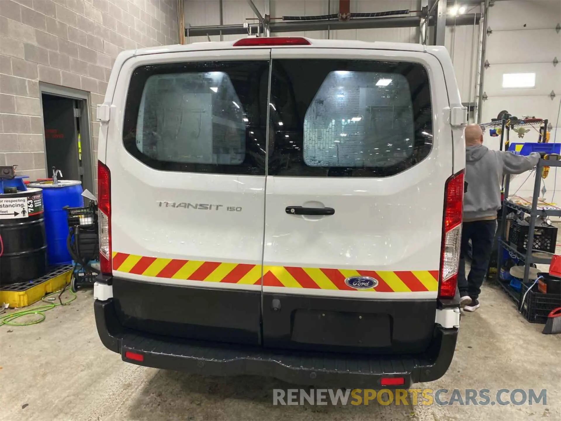 4 fotografías del automóvil dañado 1FTYE1YM0KKB31924 FORD TRANSIT-150 2019