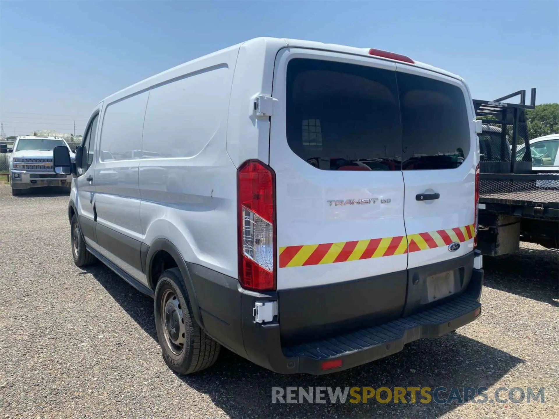 20 fotografías del automóvil dañado 1FTYE1YM1KKB28319 FORD TRANSIT-150 2019