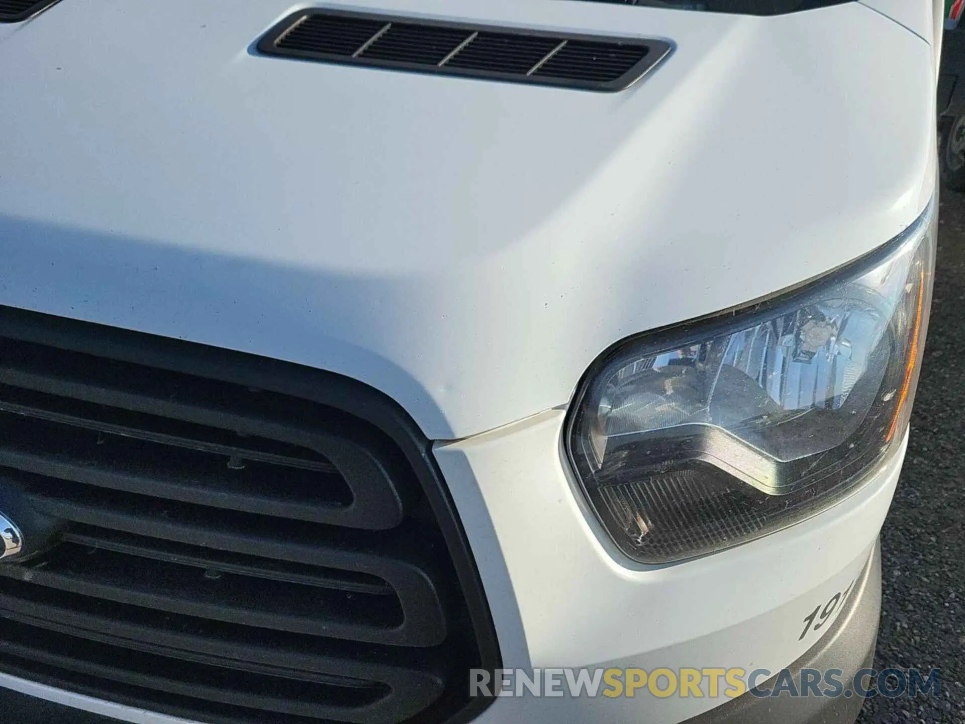 8 fotografías del automóvil dañado 1FTYE1YM1KKB28319 FORD TRANSIT-150 2019