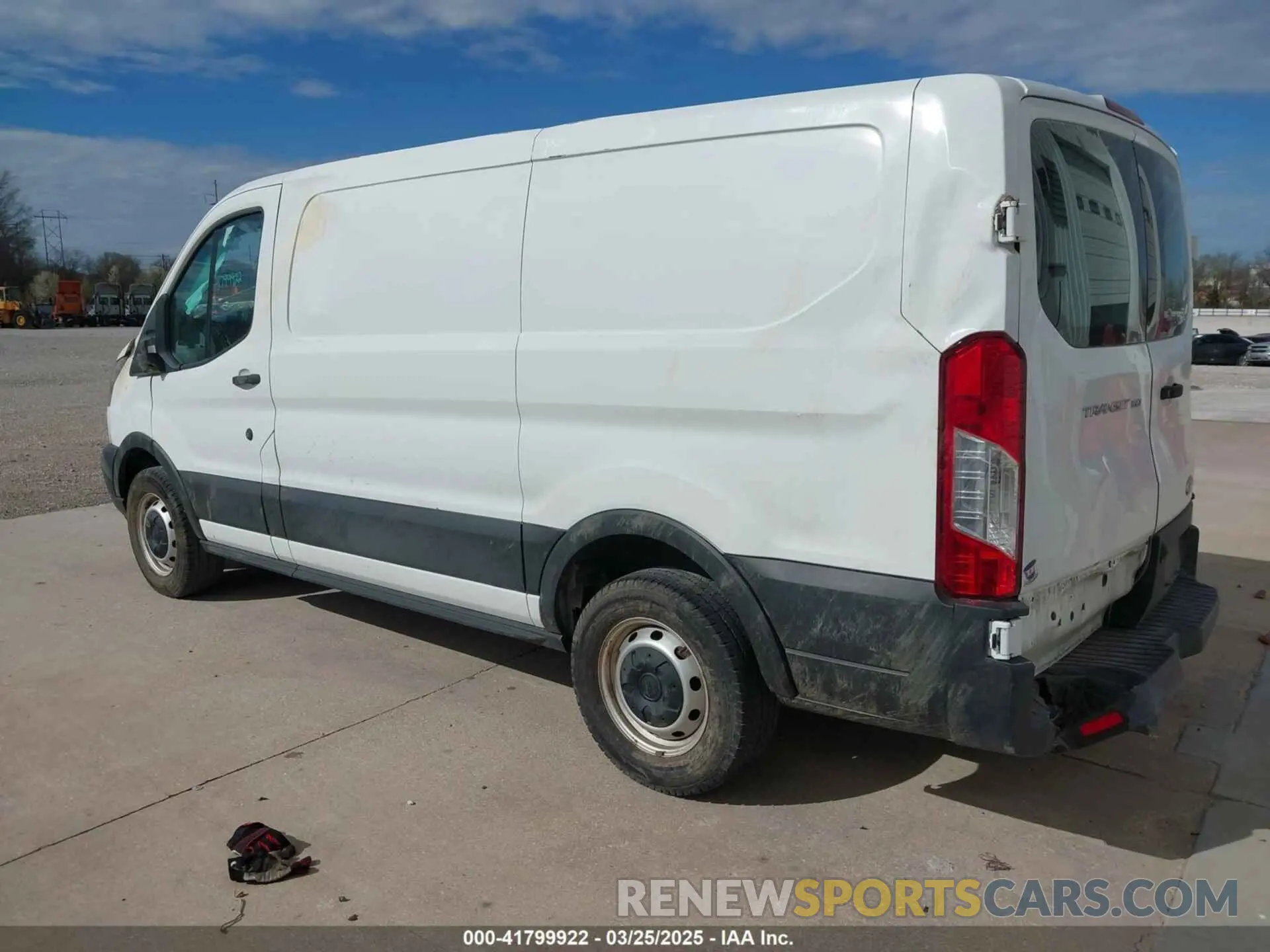 3 fotografías del automóvil dañado 1FTYE1YM5KKB72601 FORD TRANSIT-150 2019