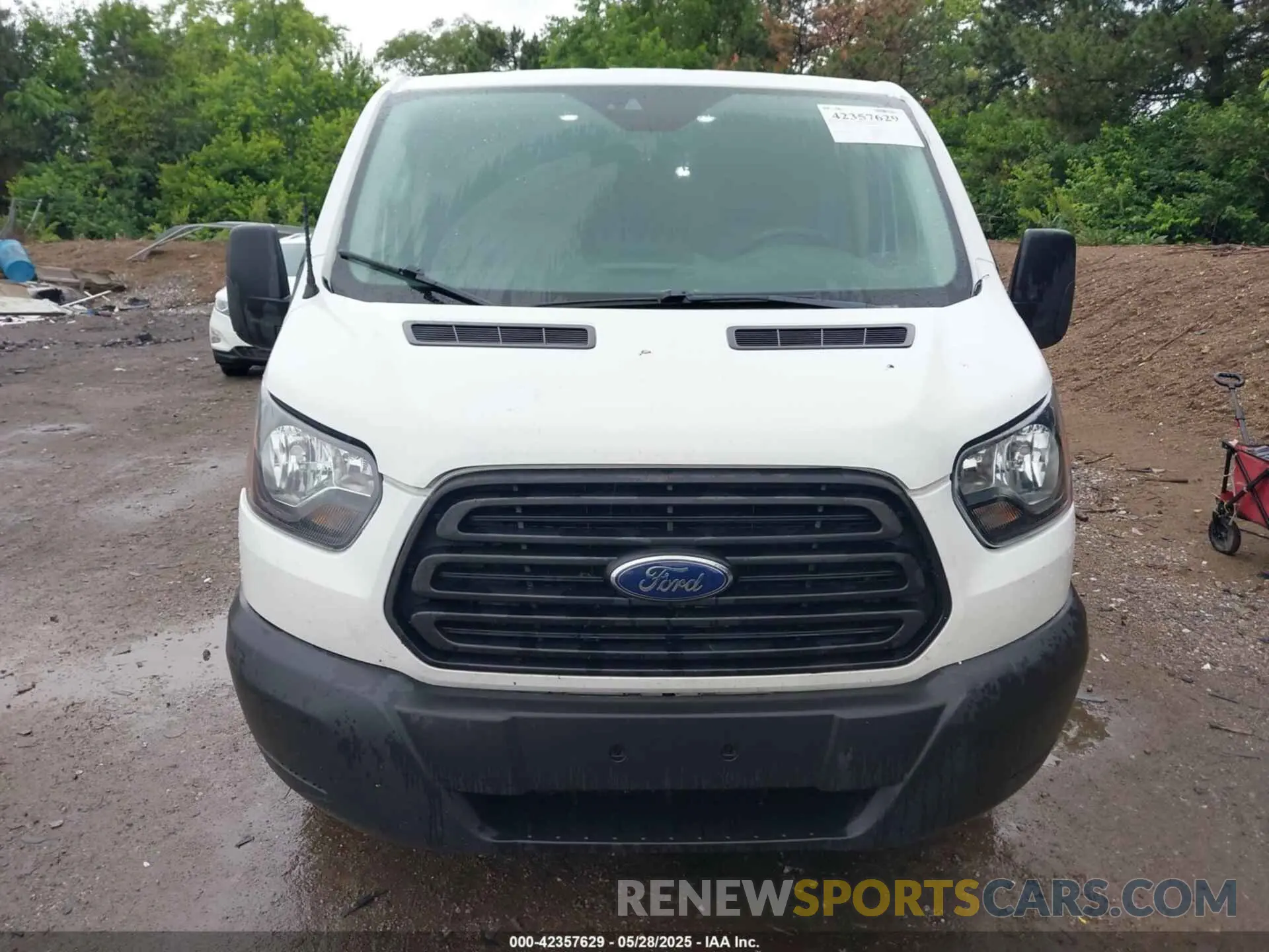 12 fotografías del automóvil dañado 1FTYE1YM7KKB37980 FORD TRANSIT-150 2019
