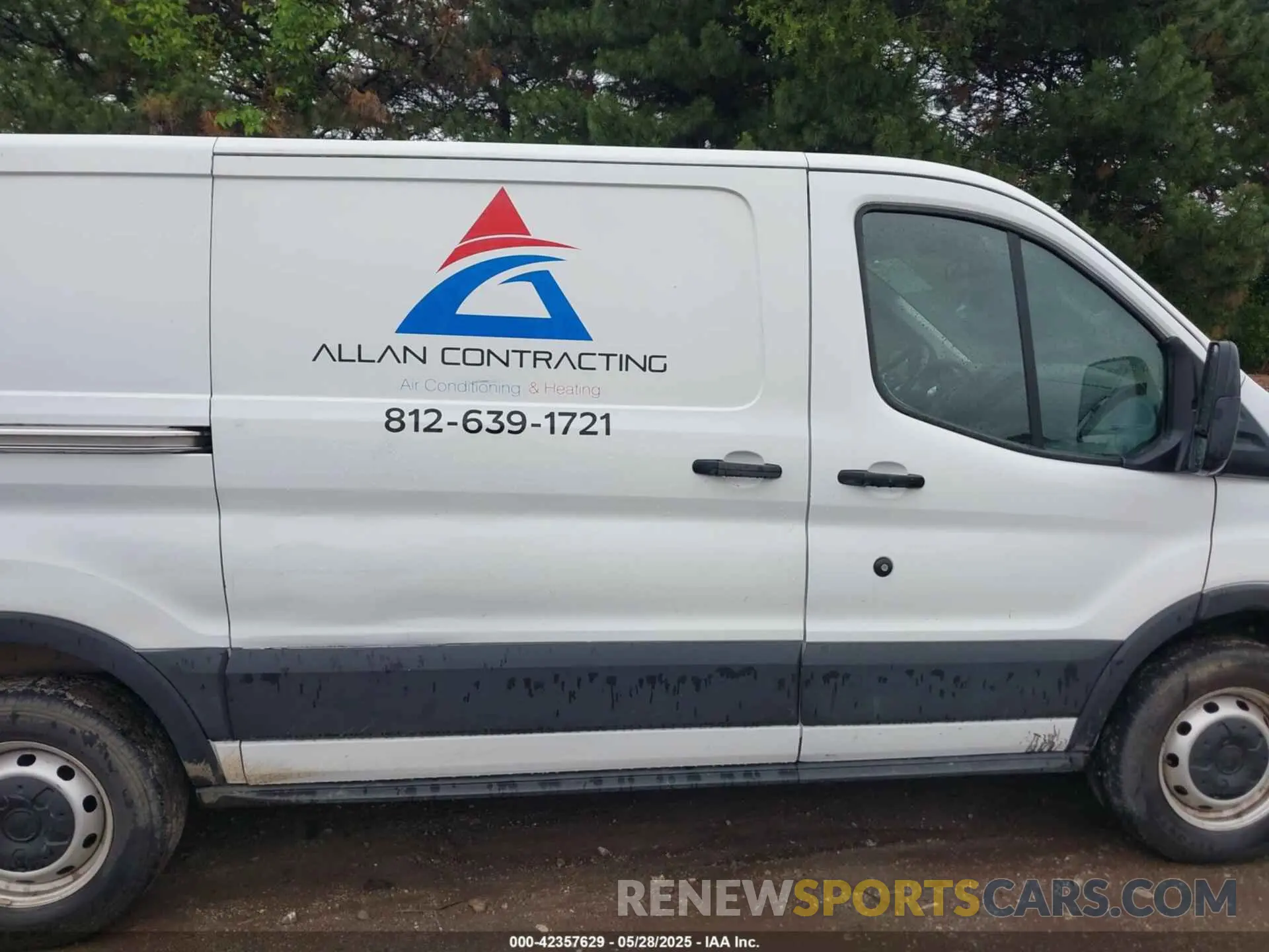 13 fotografías del automóvil dañado 1FTYE1YM7KKB37980 FORD TRANSIT-150 2019