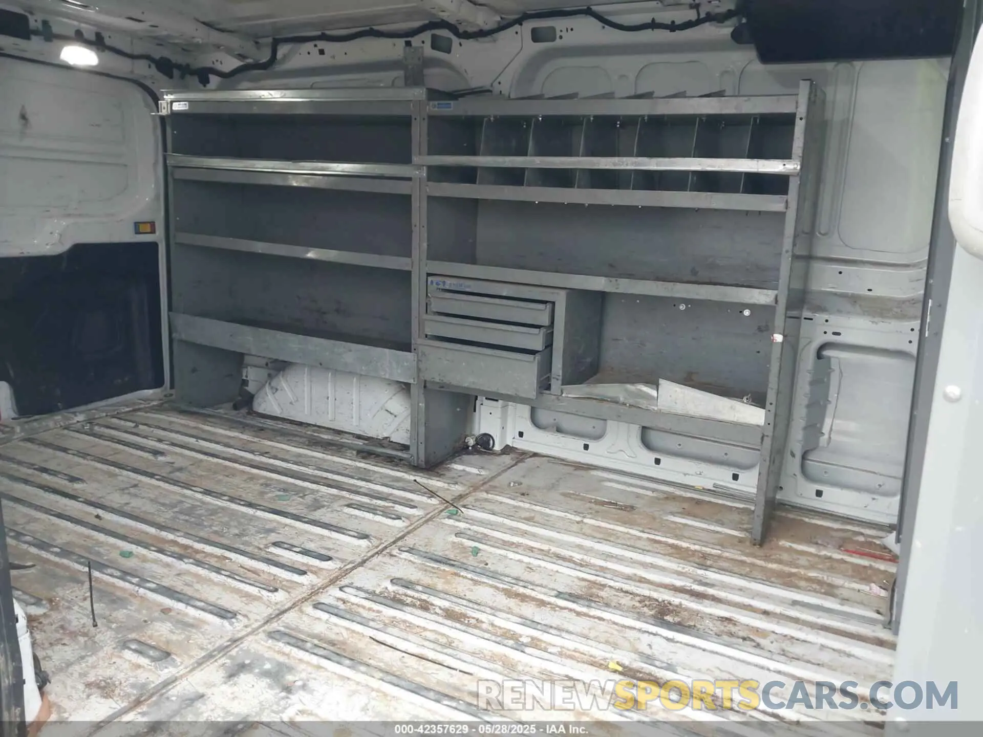 8 fotografías del automóvil dañado 1FTYE1YM7KKB37980 FORD TRANSIT-150 2019