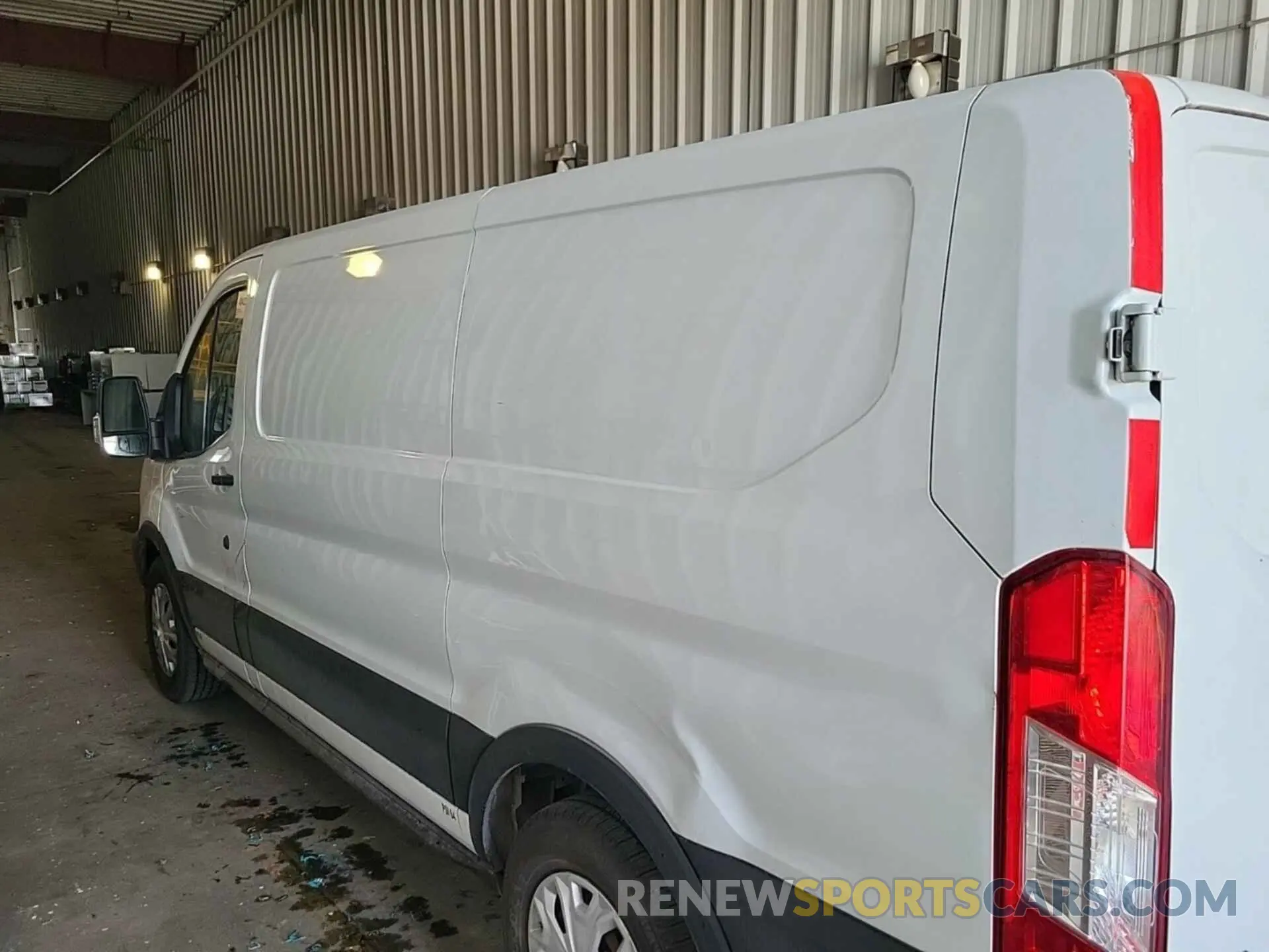 17 fotografías del automóvil dañado 1FTYE1YM8KKA31571 FORD TRANSIT-150 2019