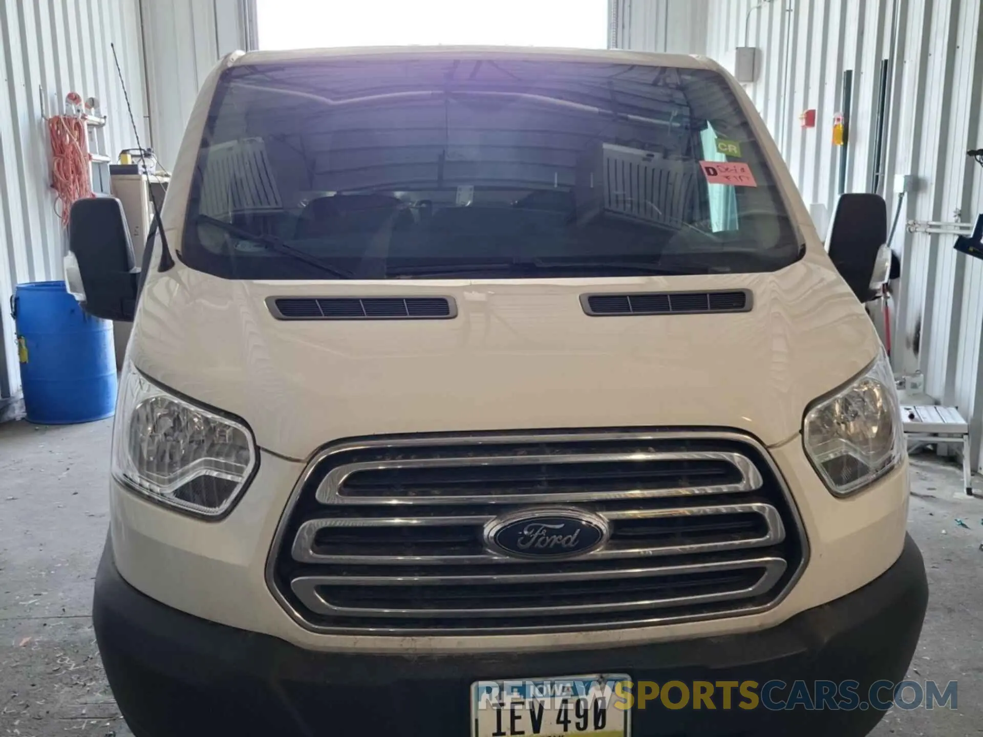 3 fotografías del automóvil dañado 1FTYE1YM8KKA31571 FORD TRANSIT-150 2019
