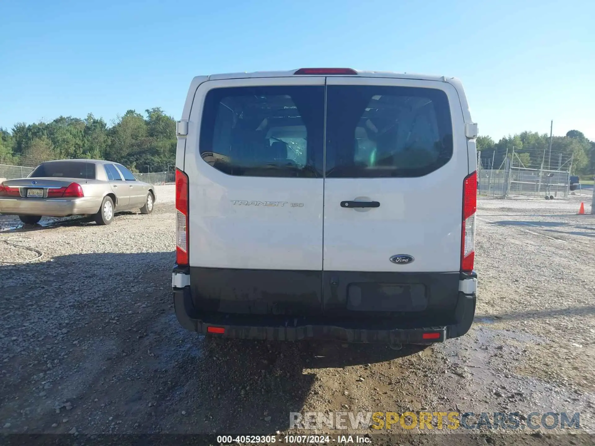 16 fotografías del automóvil dañado 1FTYE1YM8KKB45313 FORD TRANSIT-150 2019