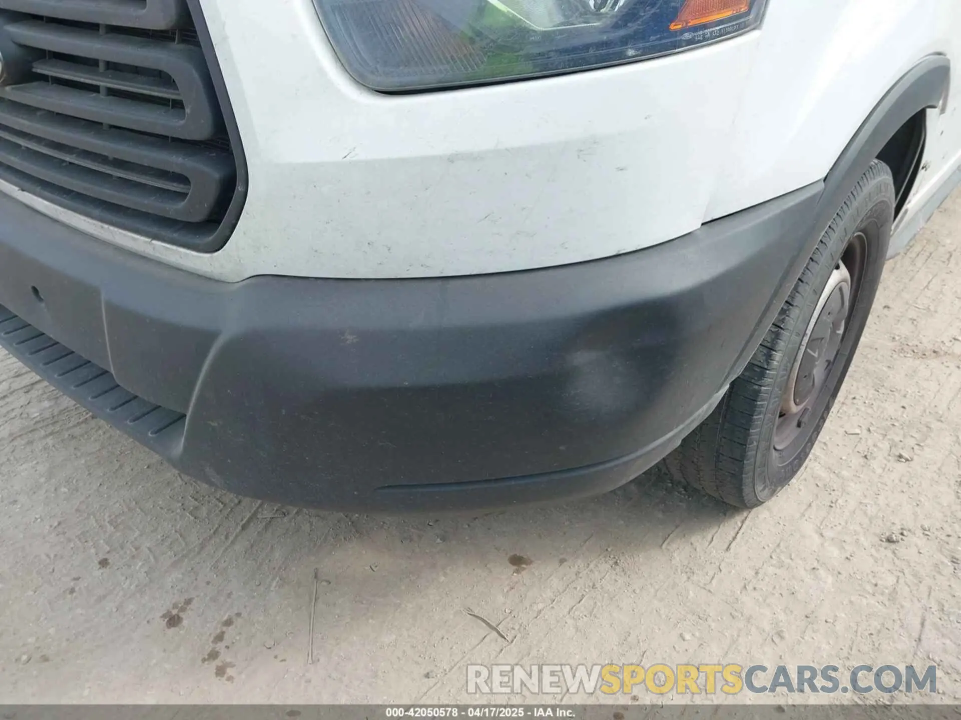 19 fotografías del automóvil dañado 1FTYE1ZM3KKA12294 FORD TRANSIT-150 2019