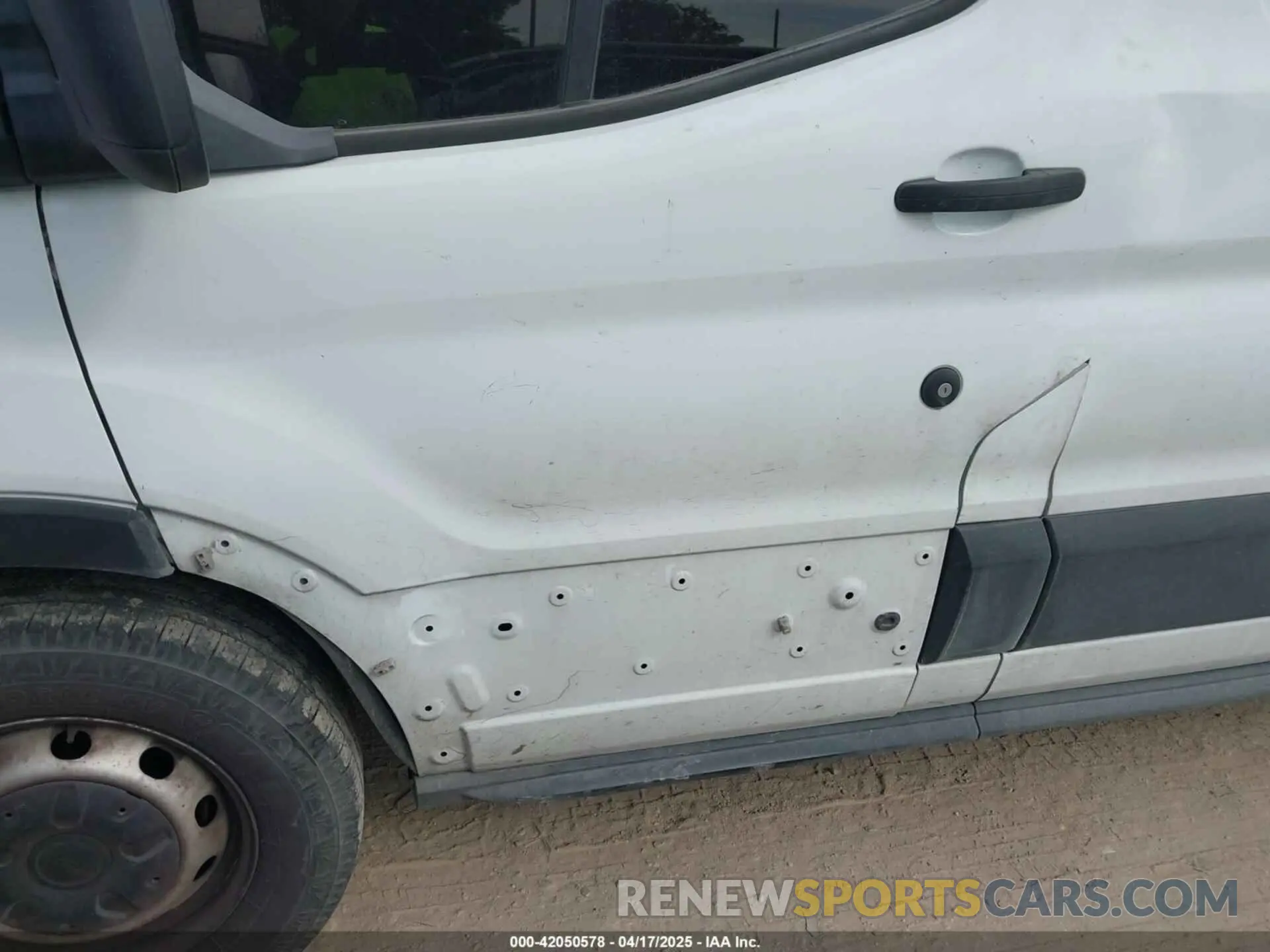 6 fotografías del automóvil dañado 1FTYE1ZM3KKA12294 FORD TRANSIT-150 2019