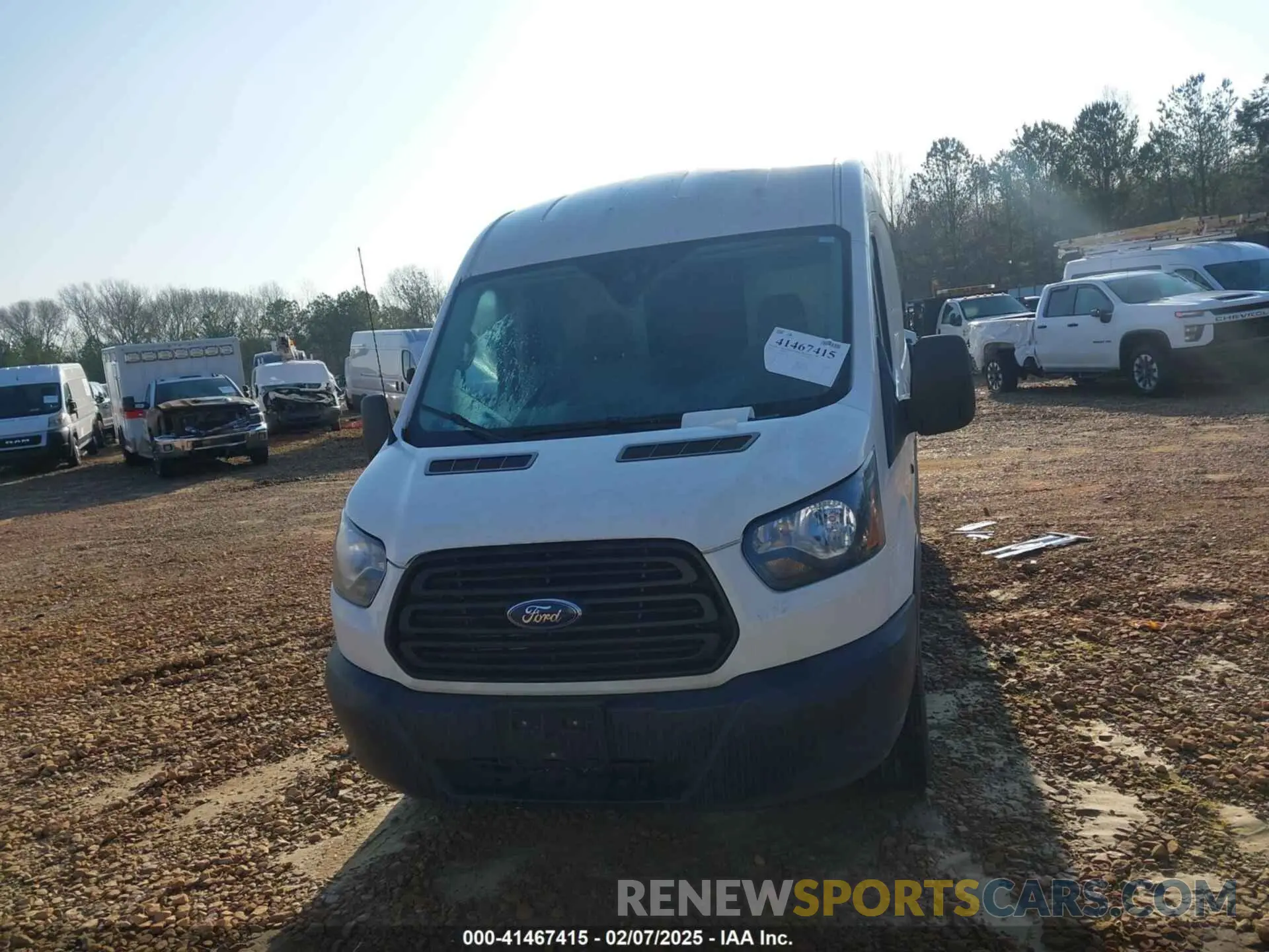 12 fotografías del automóvil dañado 1FTYE2CMXKKA84706 FORD TRANSIT-150 2019