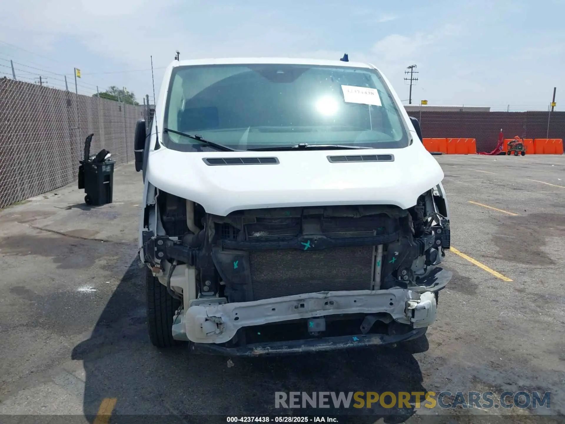 12 fotografías del automóvil dañado 1FTYE1Y84LKA10687 FORD TRANSIT-150 2020