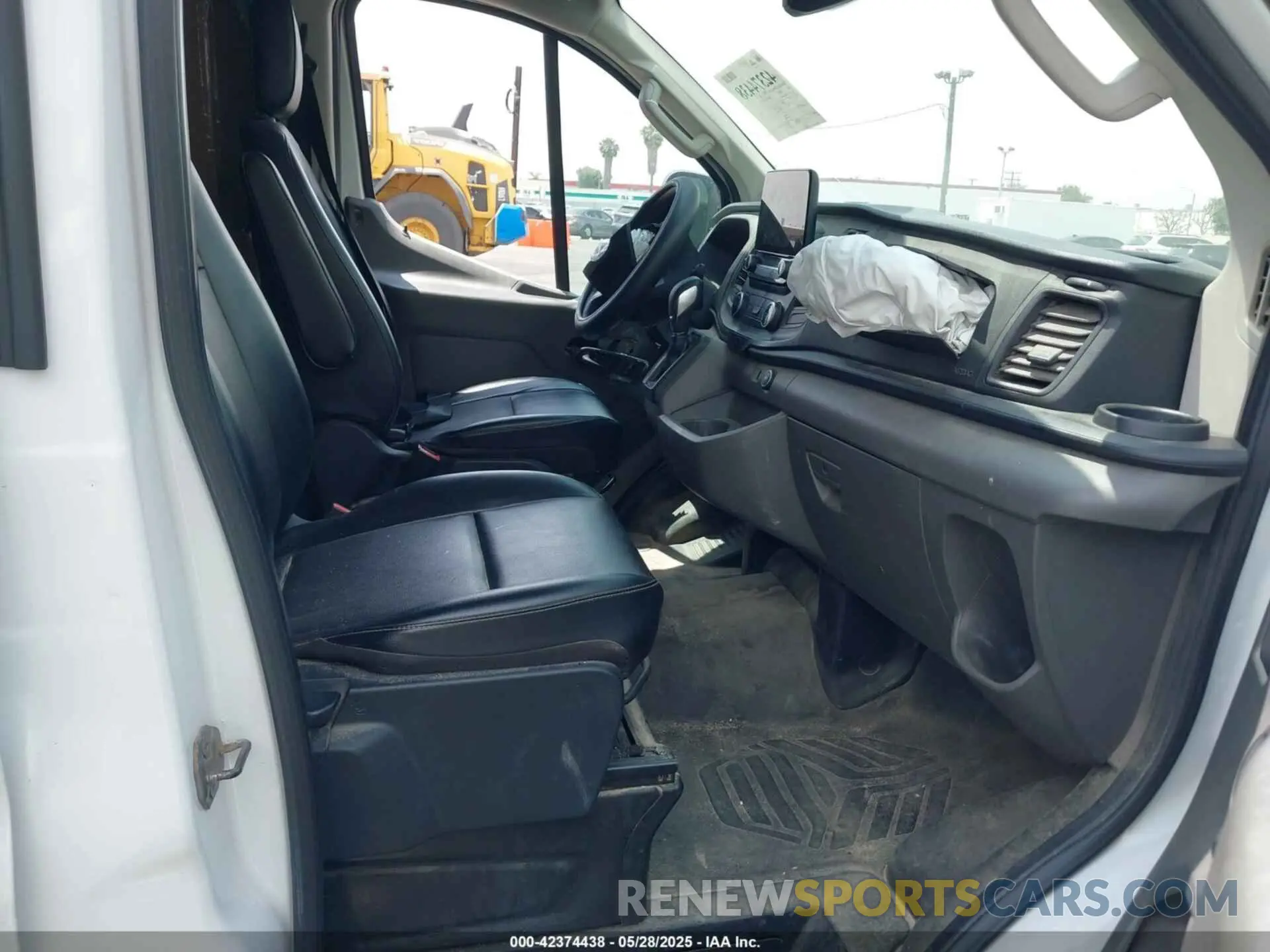 5 fotografías del automóvil dañado 1FTYE1Y84LKA10687 FORD TRANSIT-150 2020