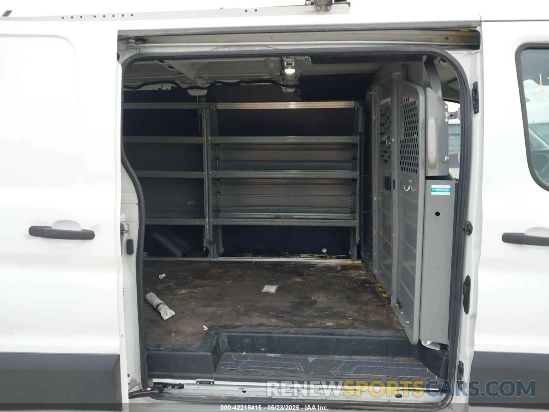 8 fotografías del automóvil dañado 1FTYE1Y85LKA25294 FORD TRANSIT-150 2020