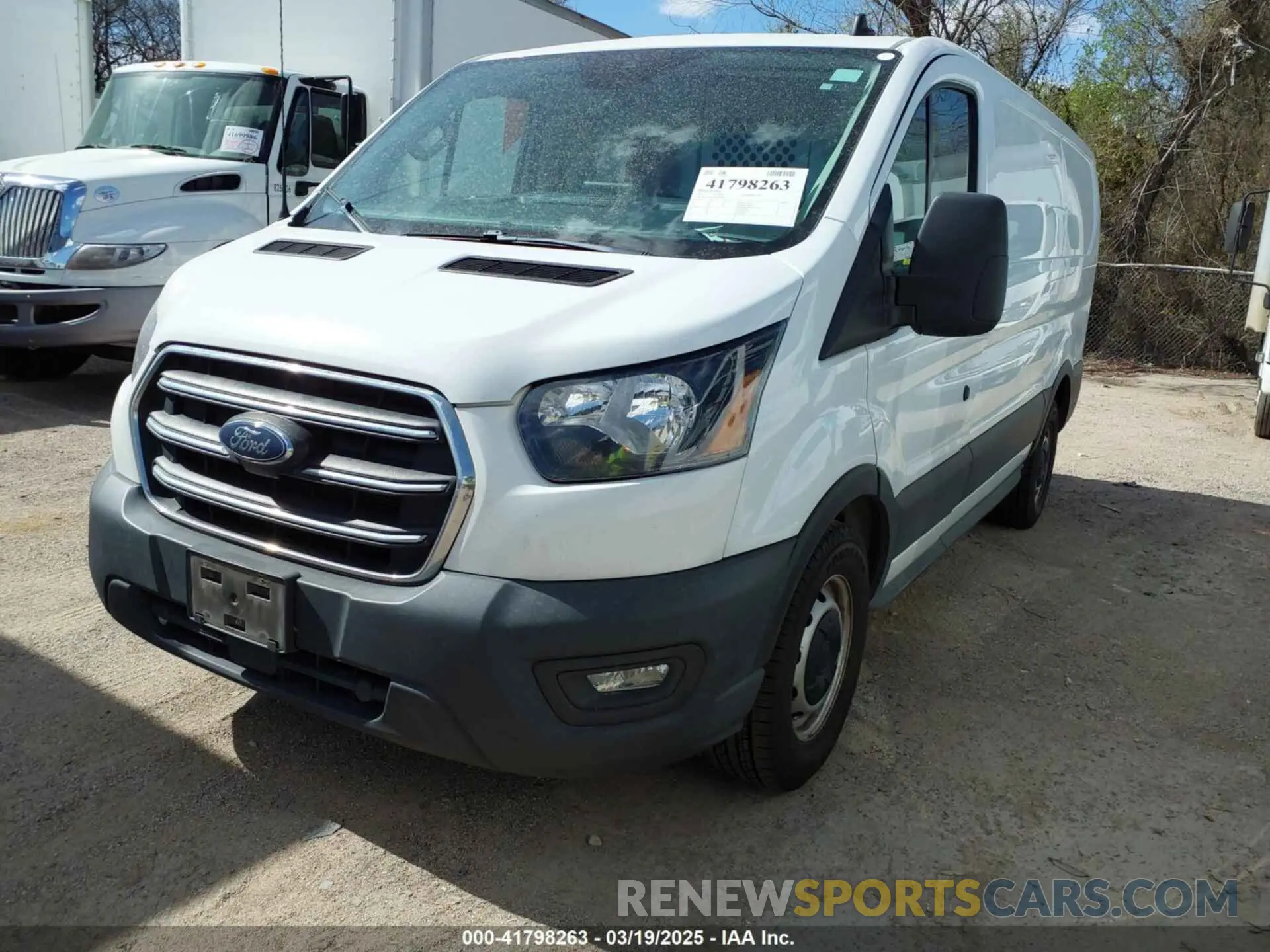 2 fotografías del automóvil dañado 1FTYE1YG7LKB68822 FORD TRANSIT-150 2020
