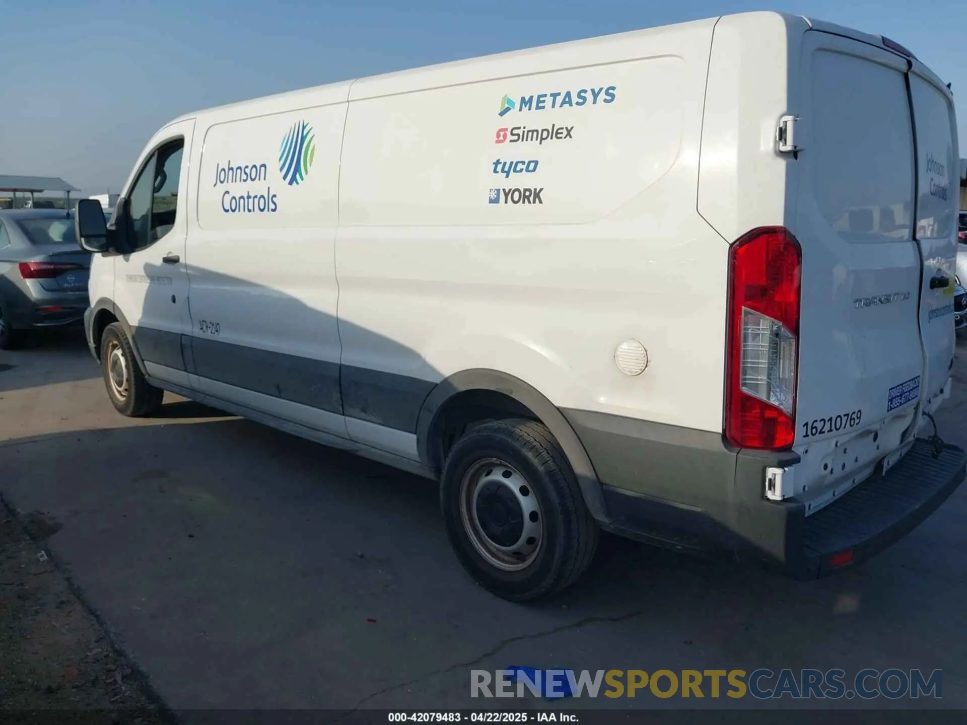 3 fotografías del automóvil dañado 1FTYE1Y83MKA75144 FORD TRANSIT-150 2021