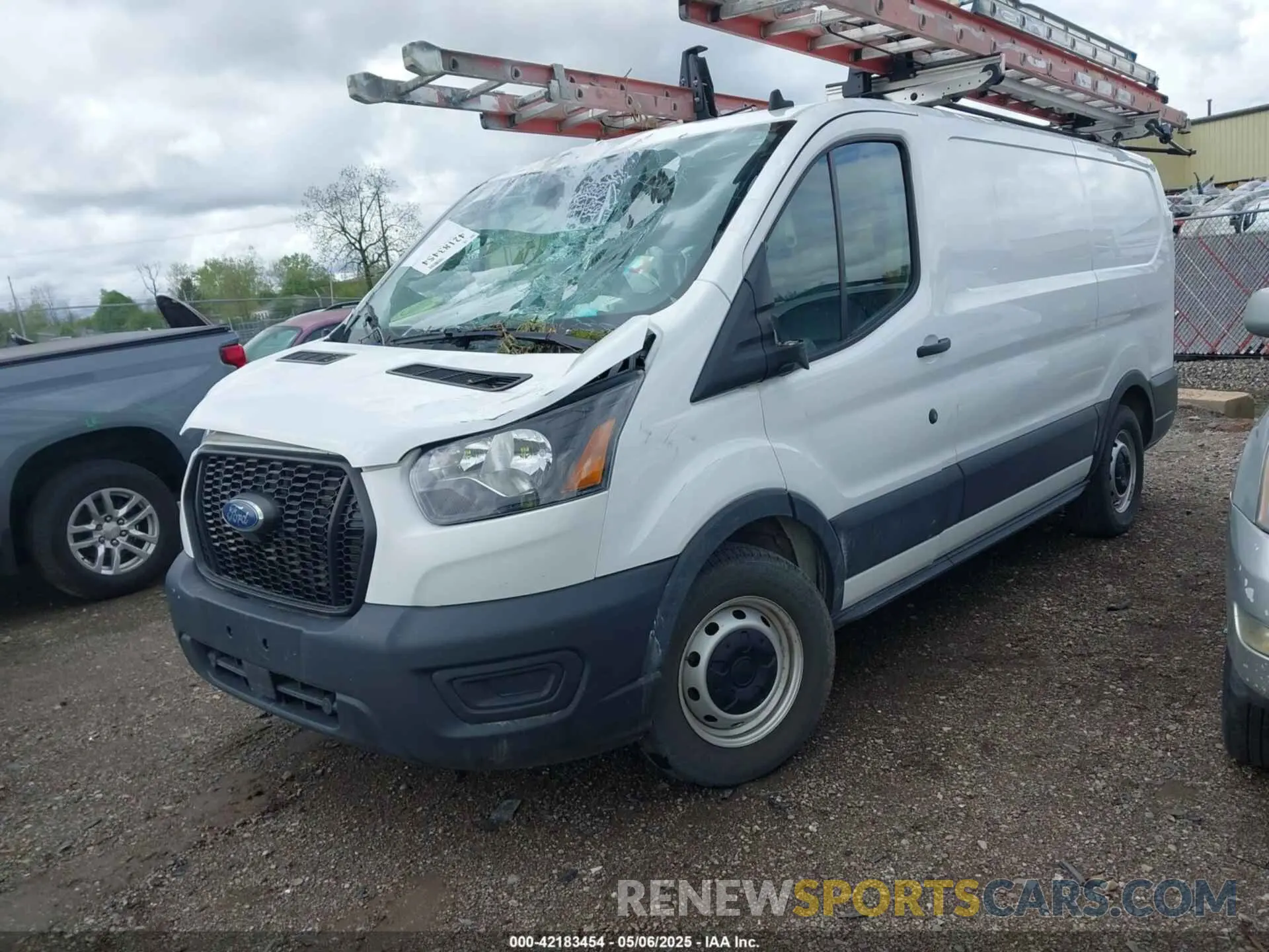 2 fotografías del automóvil dañado 1FTYE1Y86MKA71783 FORD TRANSIT-150 2021