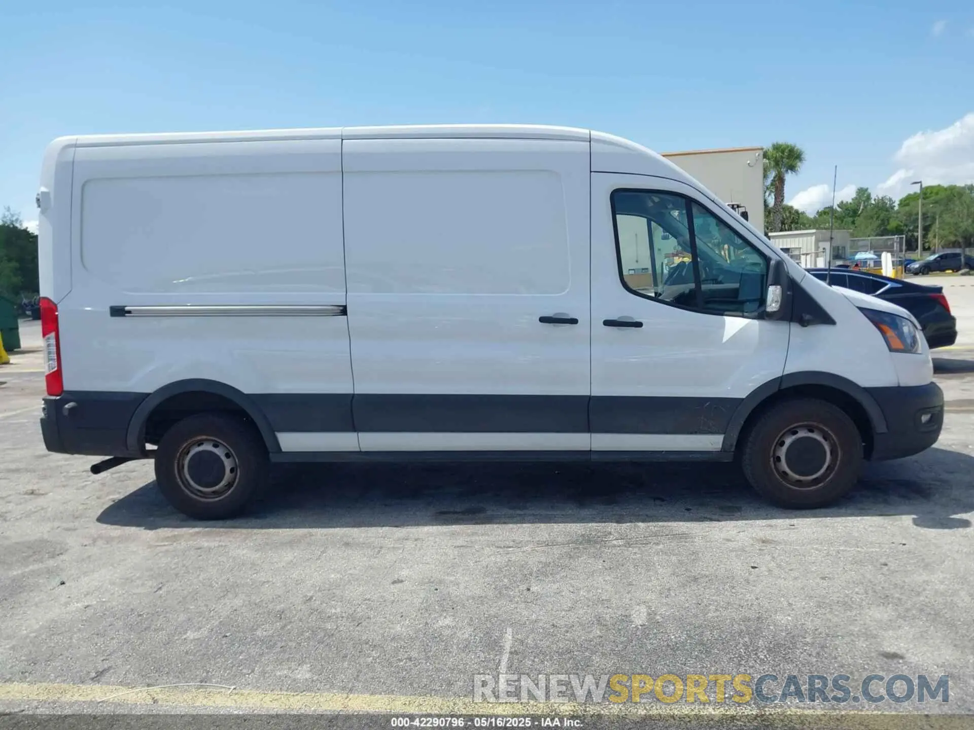 13 fotografías del automóvil dañado 1FTYE1C86PKA17525 FORD TRANSIT-150 2023
