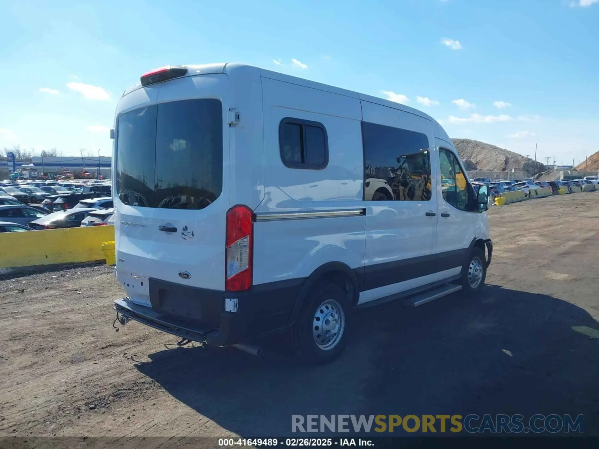 4 fotografías del automóvil dañado 1FTYE2C84PKB90935 FORD TRANSIT-150 2023