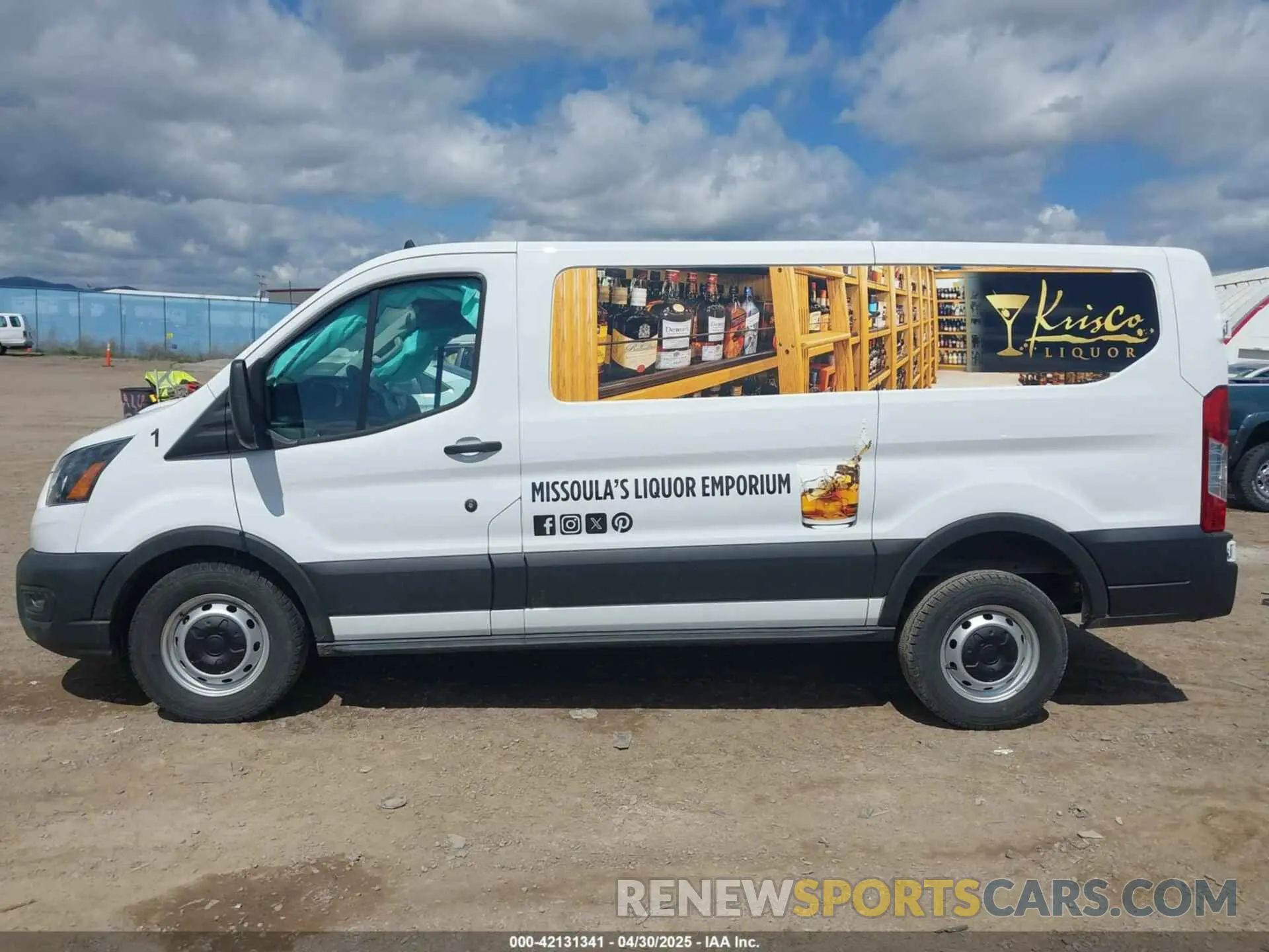 14 fotografías del automóvil dañado 1FTYE1Y84RKA02808 FORD TRANSIT-150 2024