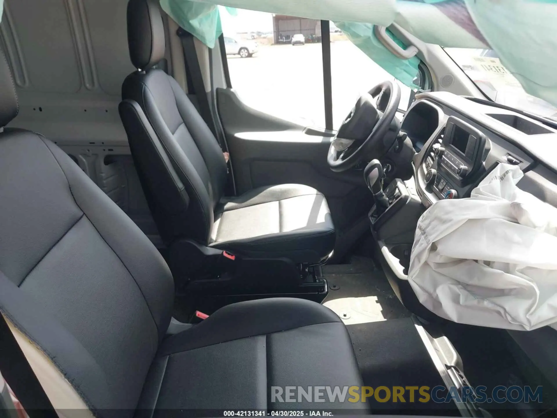 5 fotografías del automóvil dañado 1FTYE1Y84RKA02808 FORD TRANSIT-150 2024