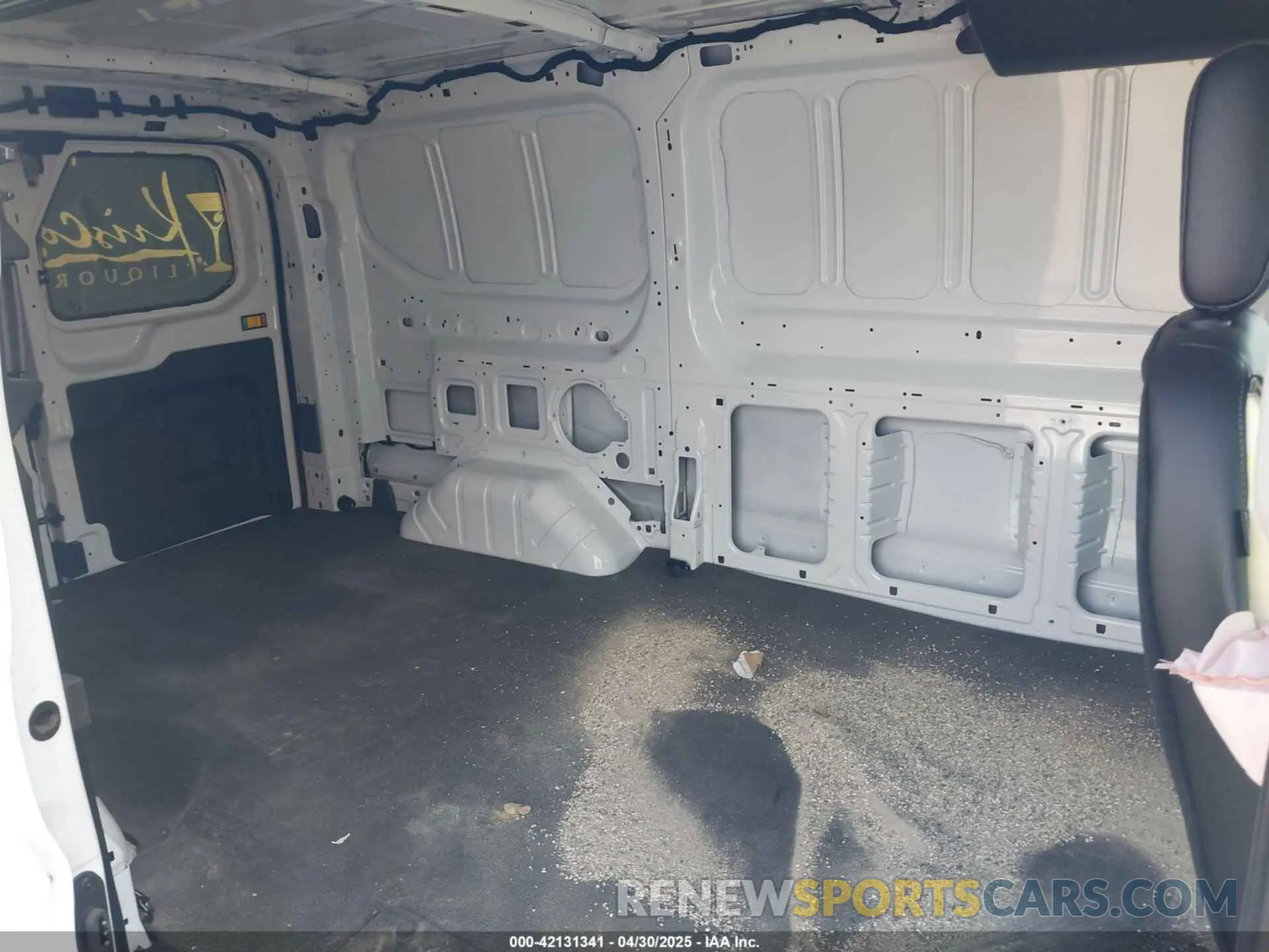 8 fotografías del automóvil dañado 1FTYE1Y84RKA02808 FORD TRANSIT-150 2024