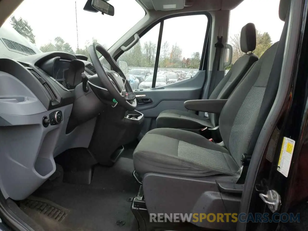 7 fotografías del automóvil dañado 1FBAX2CG1KKA76486 FORD TRANSIT 2019