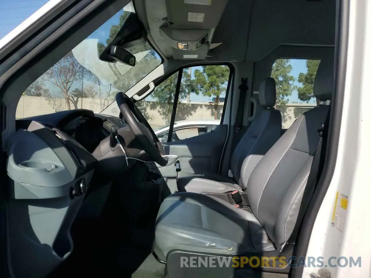 7 fotografías del automóvil dañado 1FBVU4XMXKKA49423 FORD TRANSIT 2019