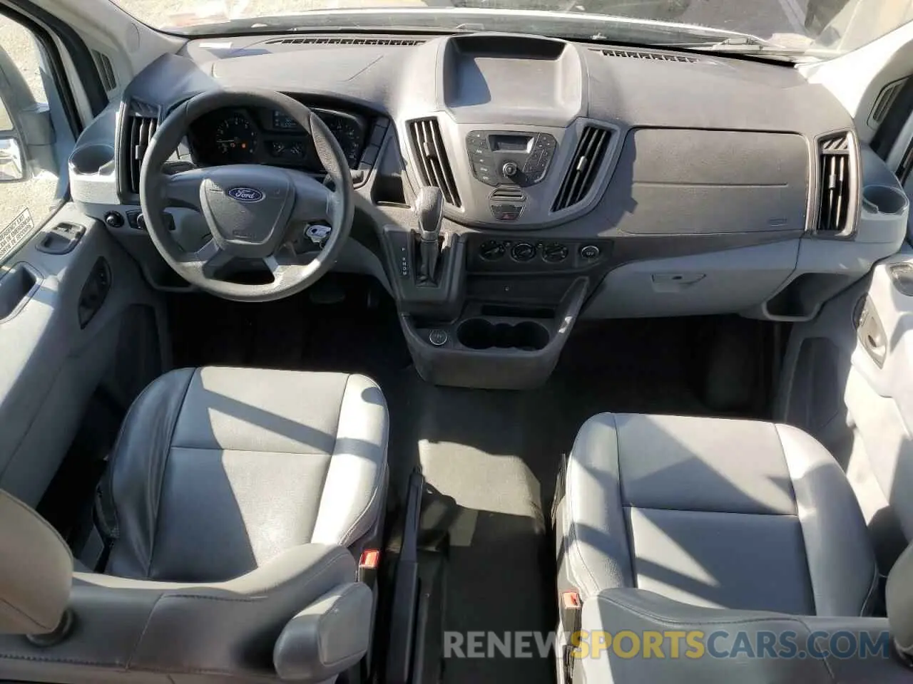 8 fotografías del automóvil dañado 1FBVU4XMXKKA49423 FORD TRANSIT 2019