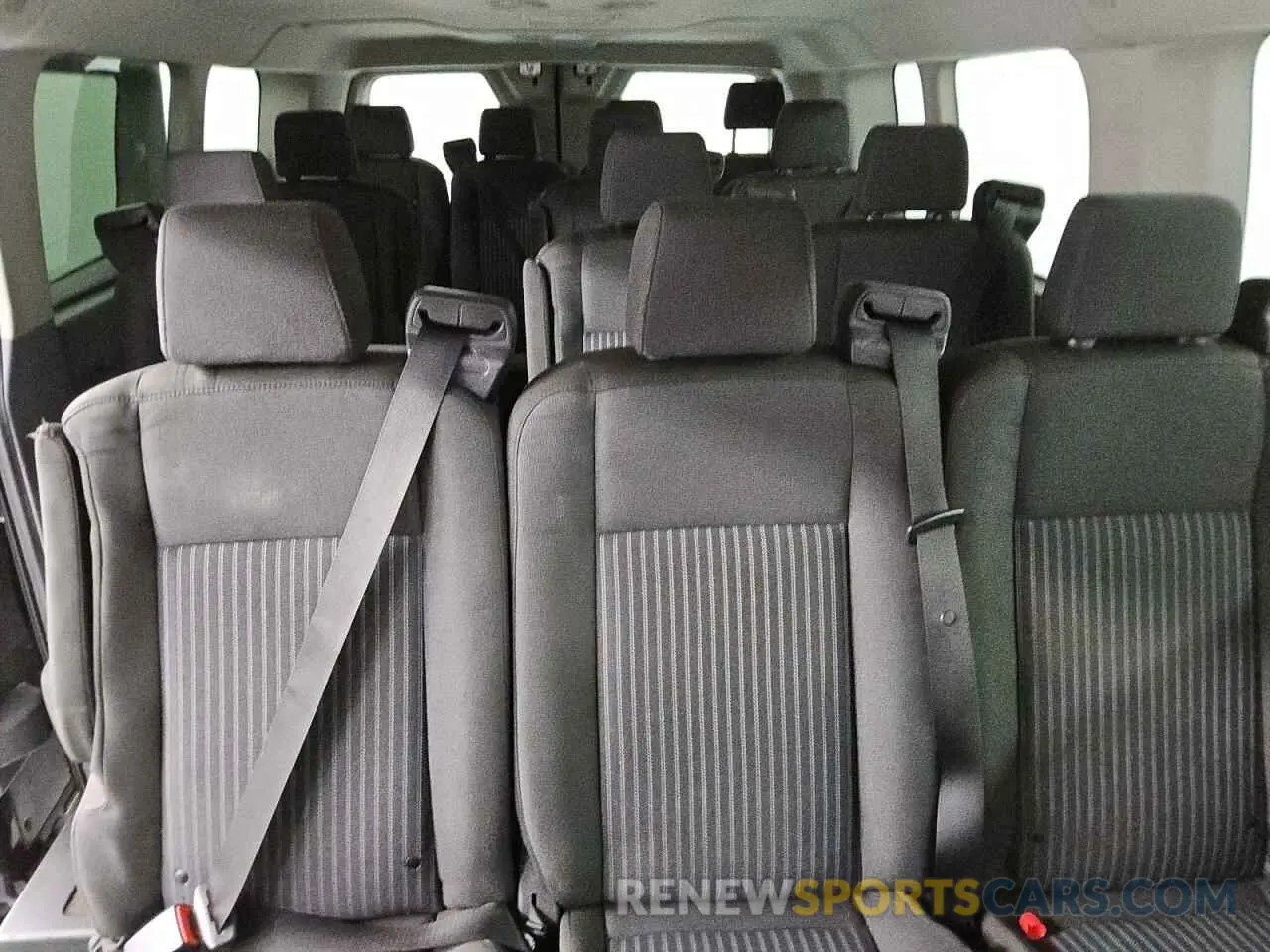 10 fotografías del automóvil dañado 1FBZX2YG1KKA76533 FORD TRANSIT 2019