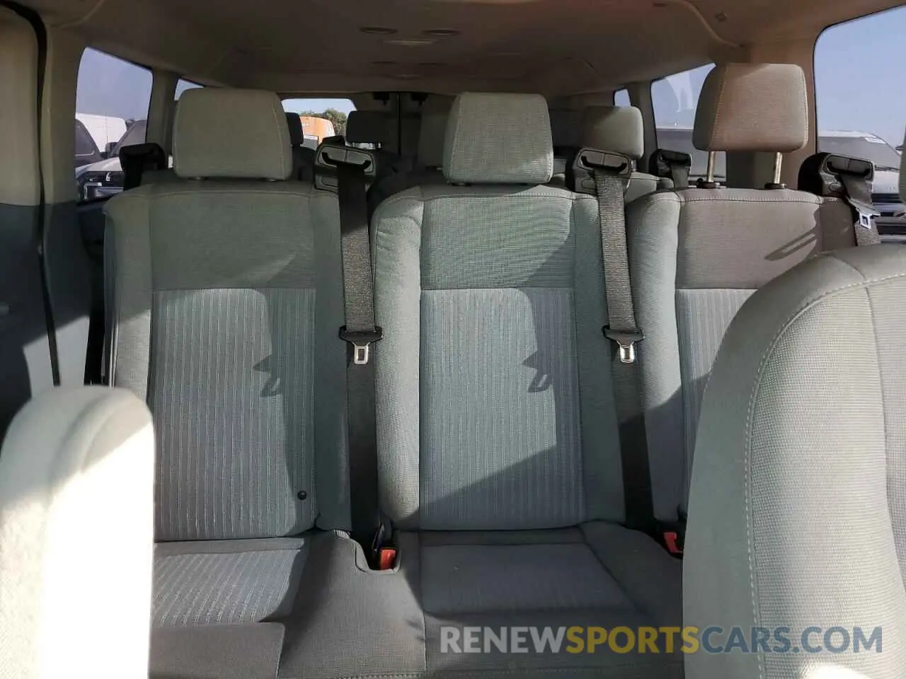 10 fotografías del automóvil dañado 1FBZX2ZM1KKB25105 FORD TRANSIT 2019