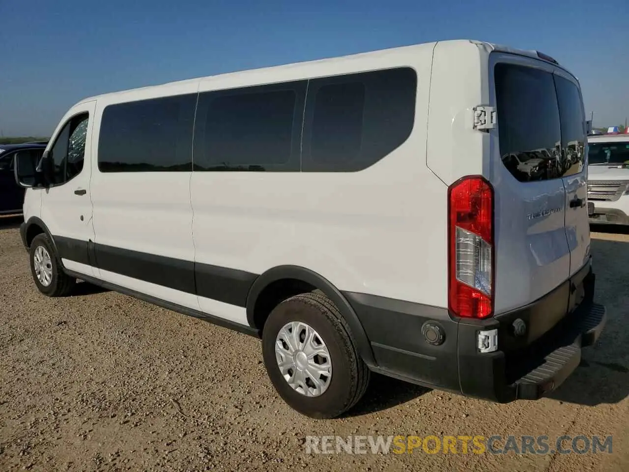 2 fotografías del automóvil dañado 1FBZX2ZM1KKB25105 FORD TRANSIT 2019