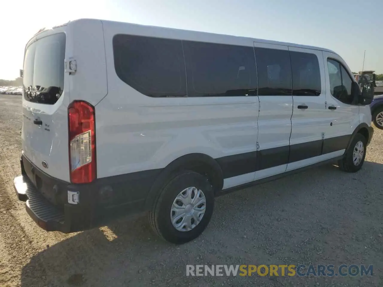 3 fotografías del automóvil dañado 1FBZX2ZM1KKB25105 FORD TRANSIT 2019
