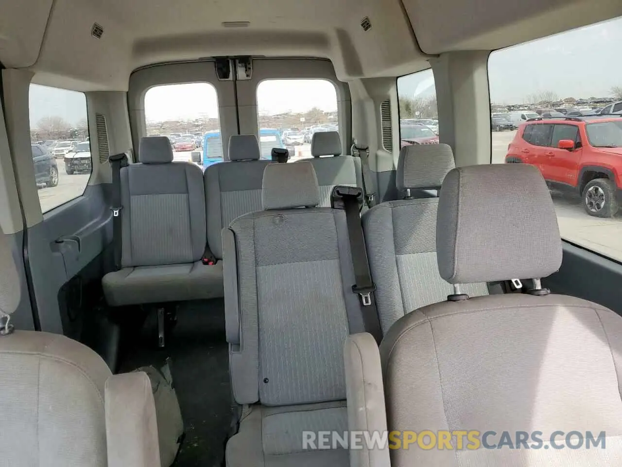 10 fotografías del automóvil dañado 1FMZK1CM5KKB04945 FORD TRANSIT 2019