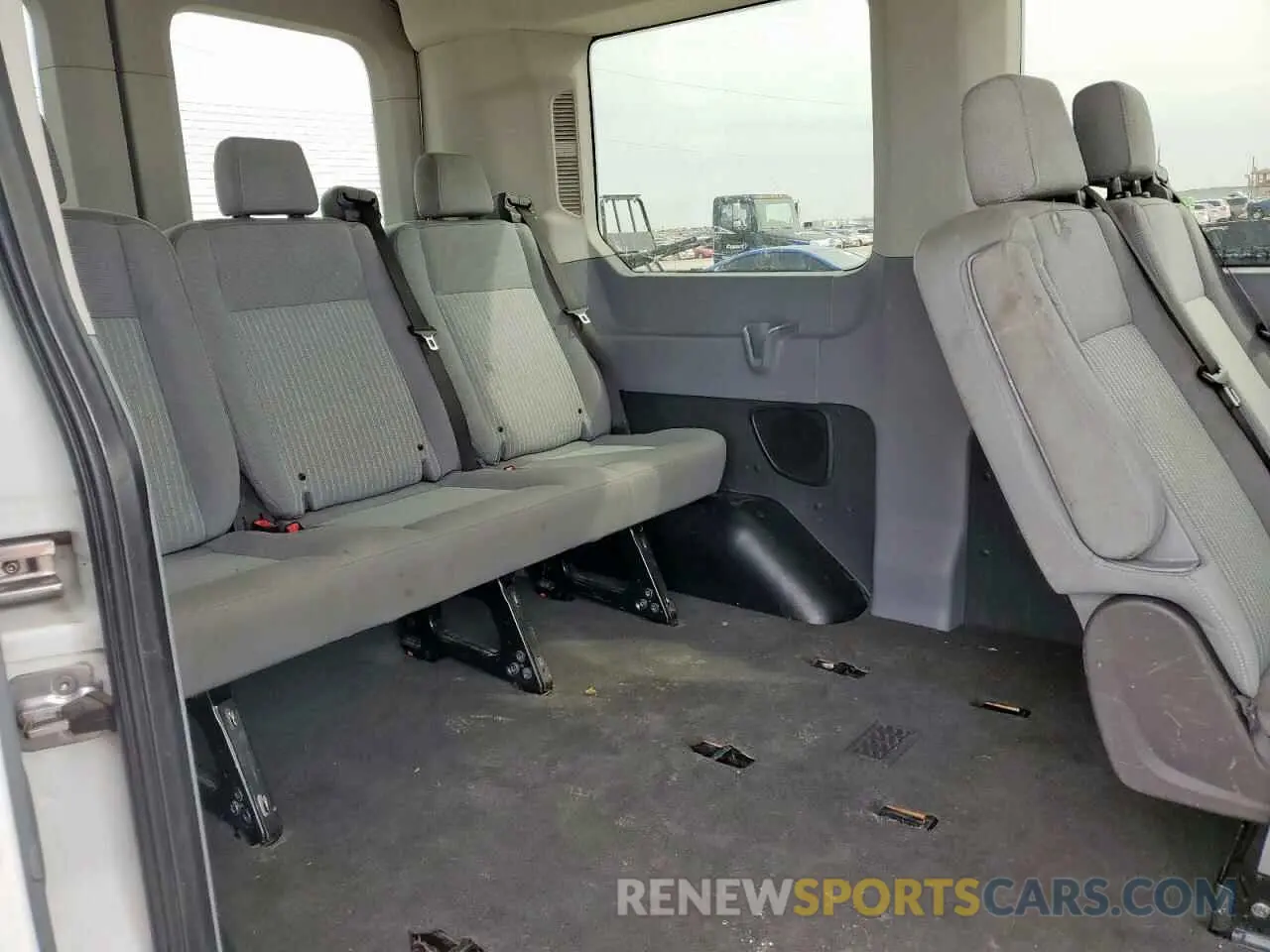 11 fotografías del automóvil dañado 1FMZK1CM5KKB04945 FORD TRANSIT 2019