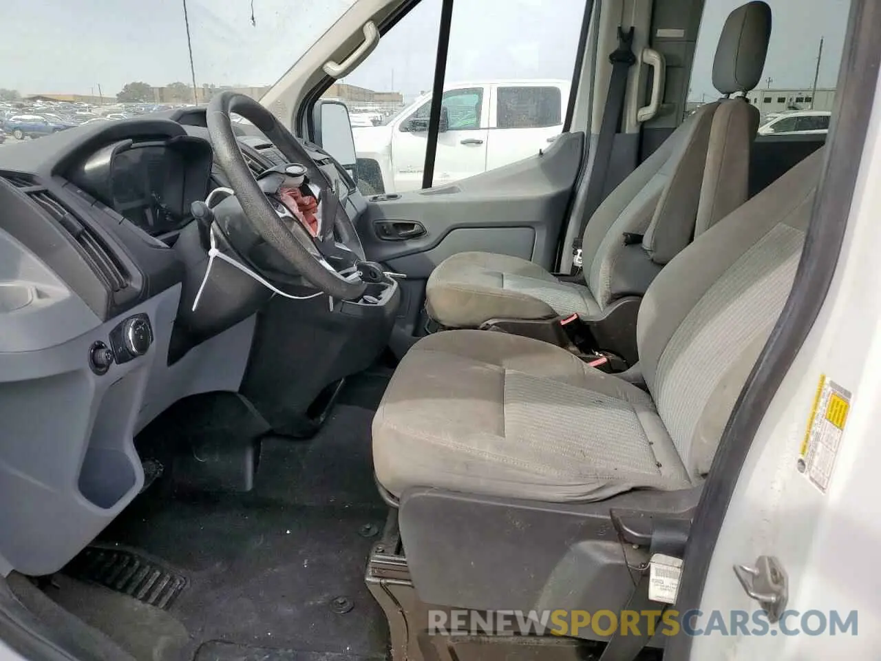7 fotografías del automóvil dañado 1FMZK1CM5KKB04945 FORD TRANSIT 2019
