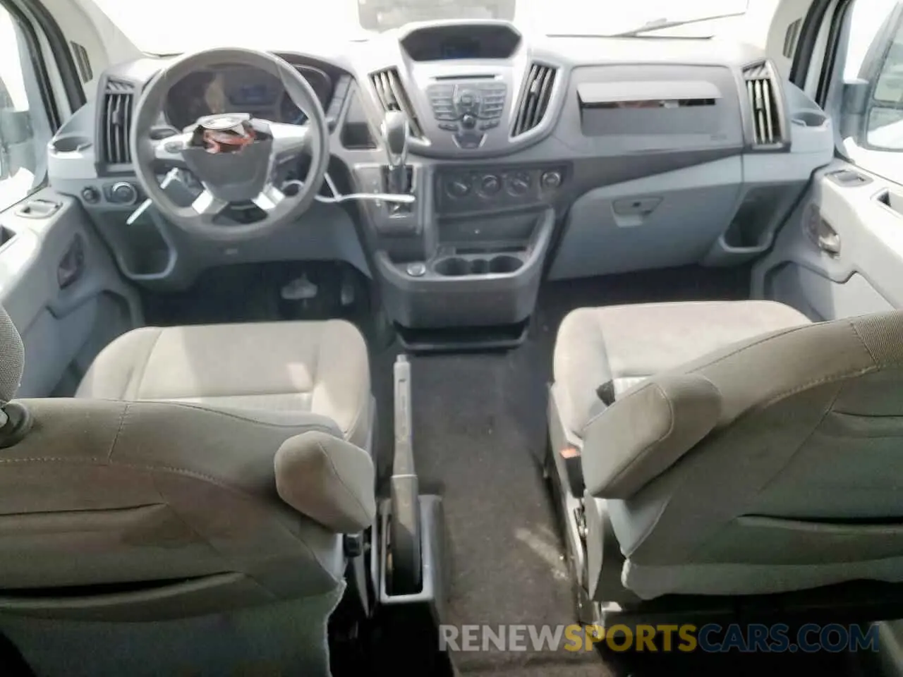 8 fotografías del automóvil dañado 1FMZK1CM5KKB04945 FORD TRANSIT 2019