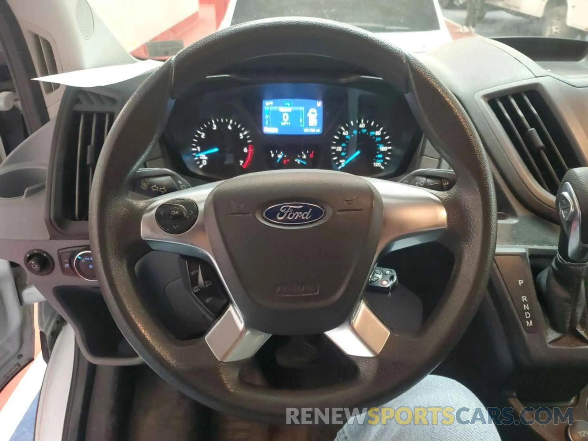 2 fotografías del automóvil dañado 1FTBW3XG4KKA67980 FORD TRANSIT 2019