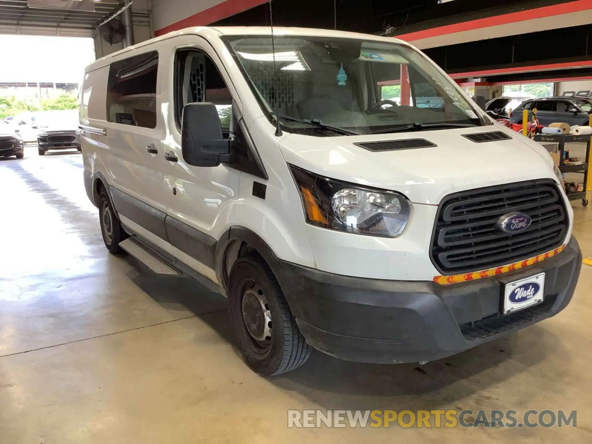 17 fotografías del automóvil dañado 1FTYE1YM5KKB28291 FORD TRANSIT 2019