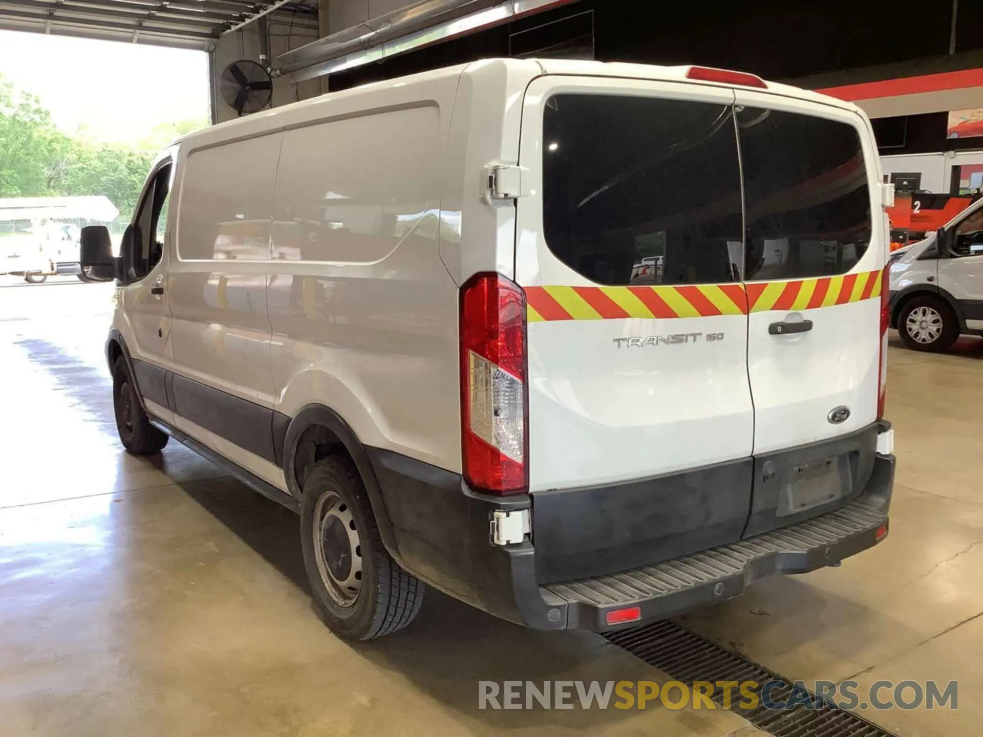 20 fotografías del automóvil dañado 1FTYE1YM5KKB28291 FORD TRANSIT 2019